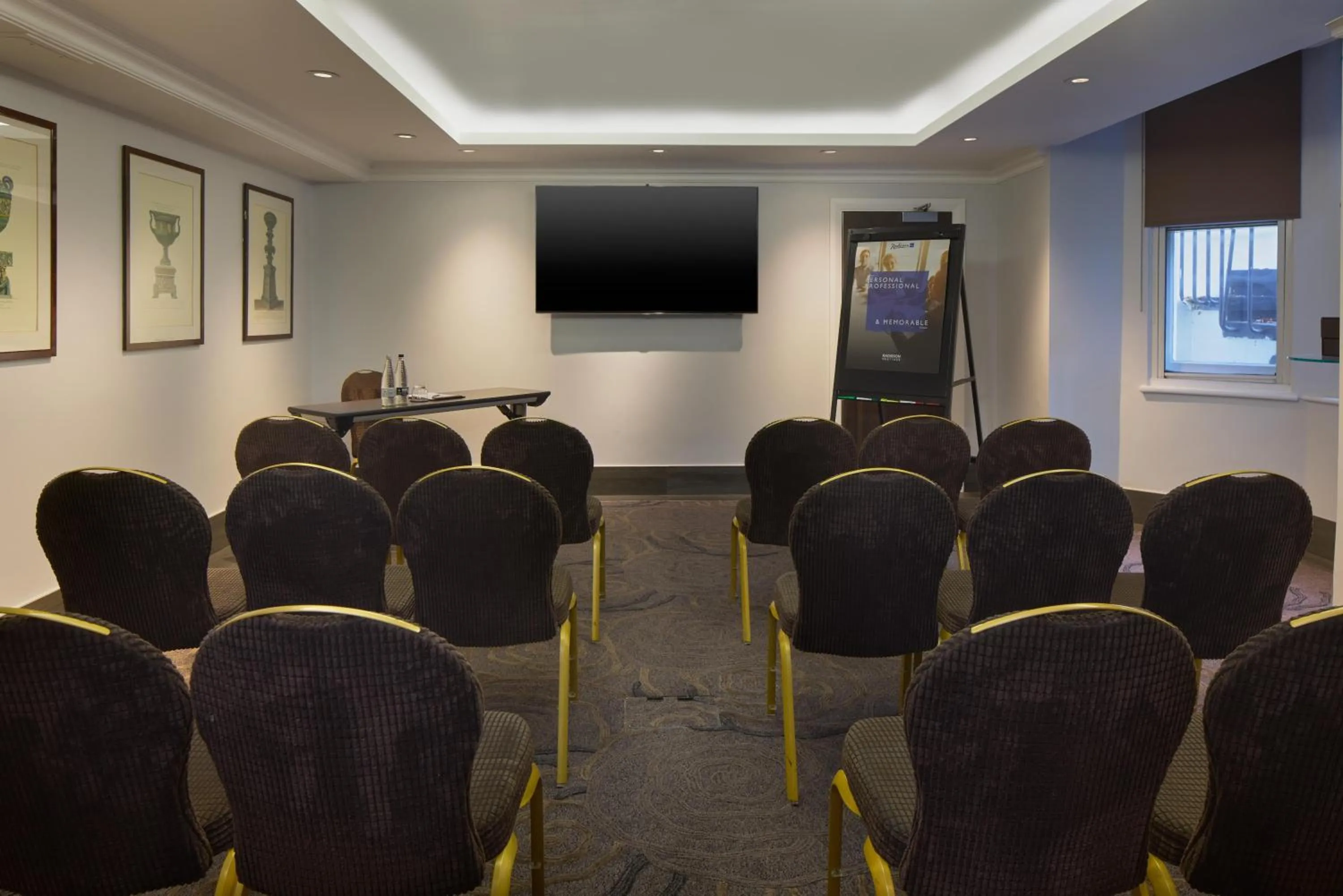 Meeting/conference room in Radisson Blu Hotel, London South Kensington
