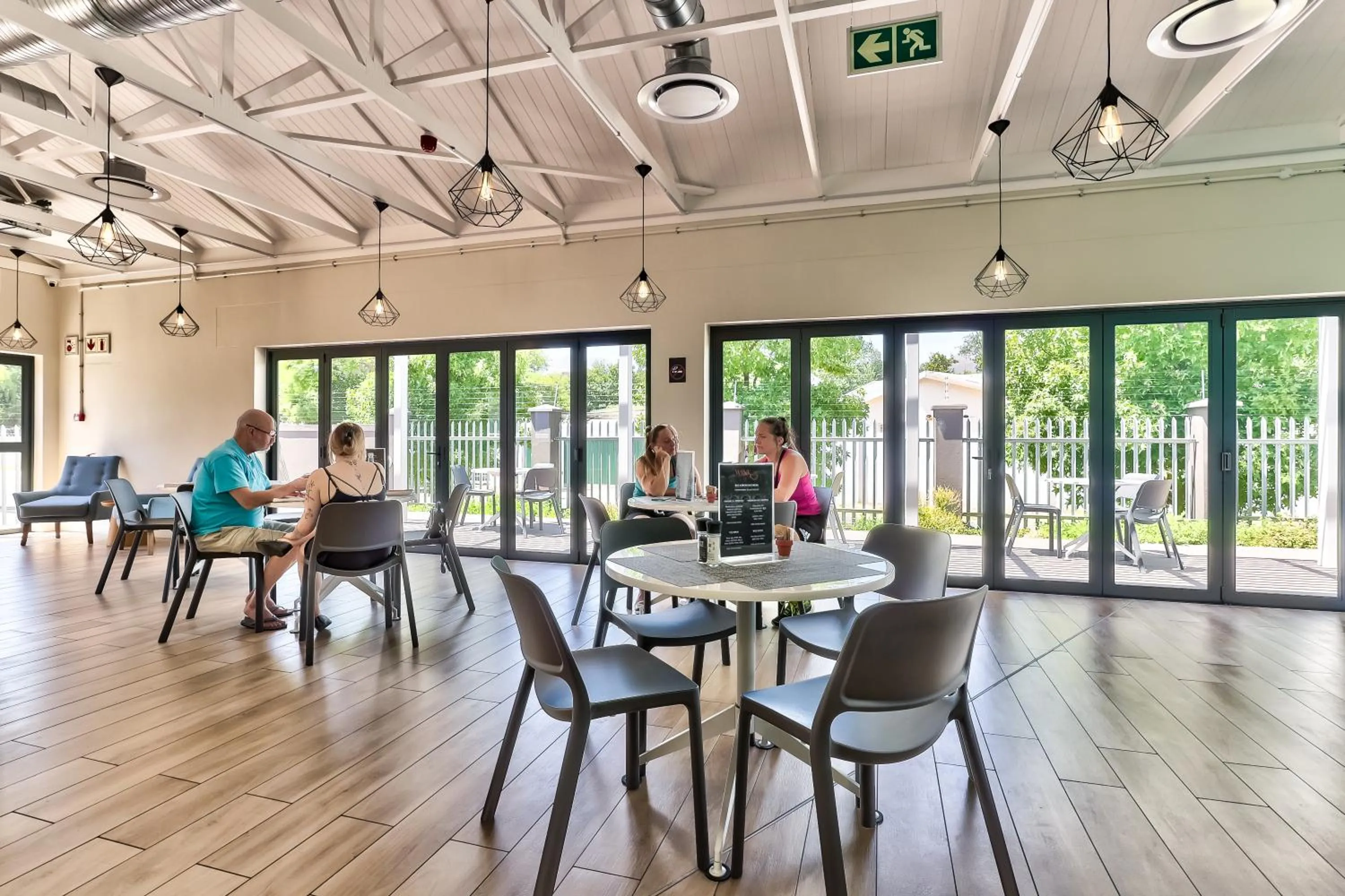 Restaurant/places to eat in WINK Aparthotel Quiver Tree