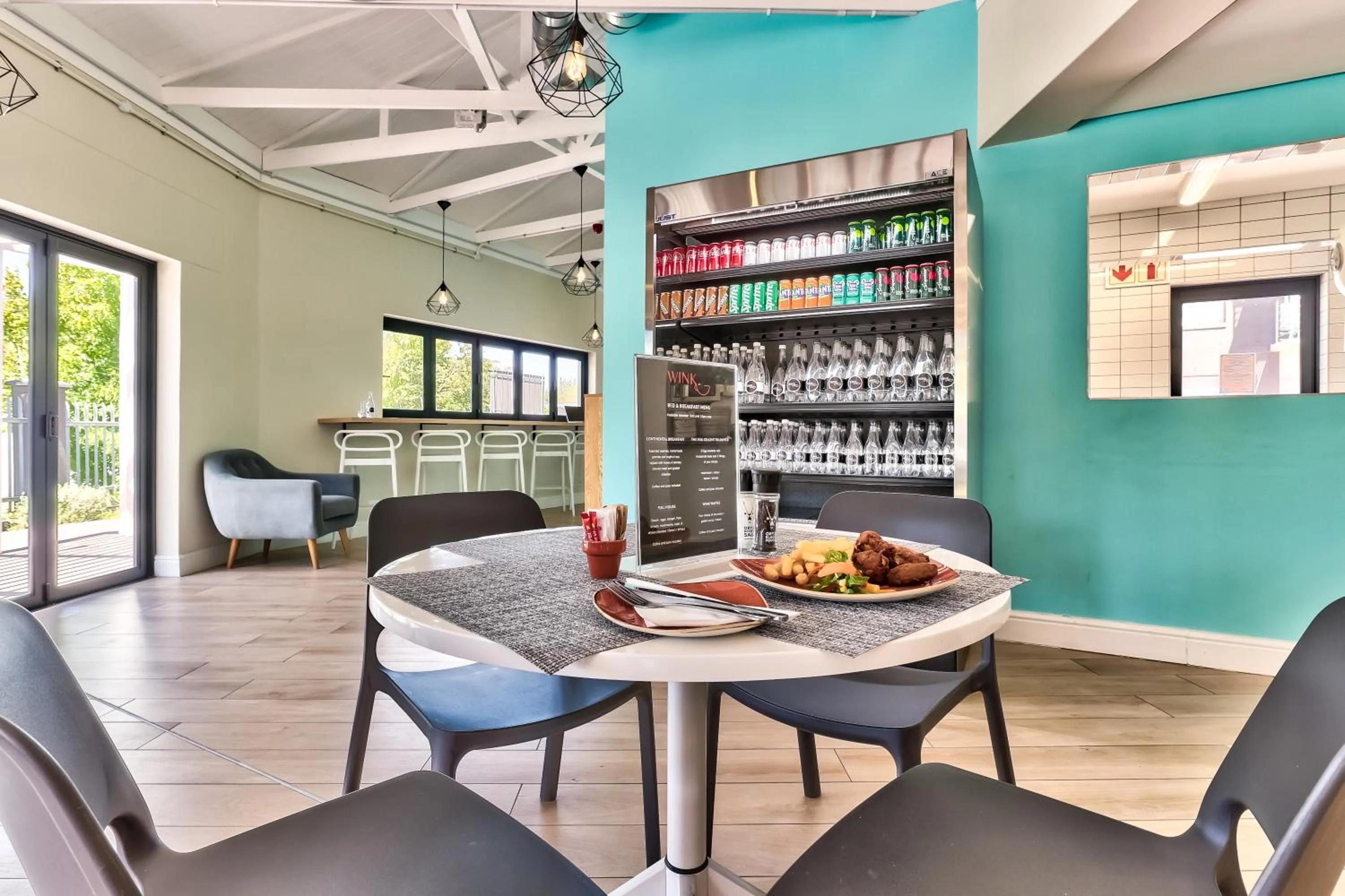 Restaurant/places to eat in WINK Aparthotel Quiver Tree