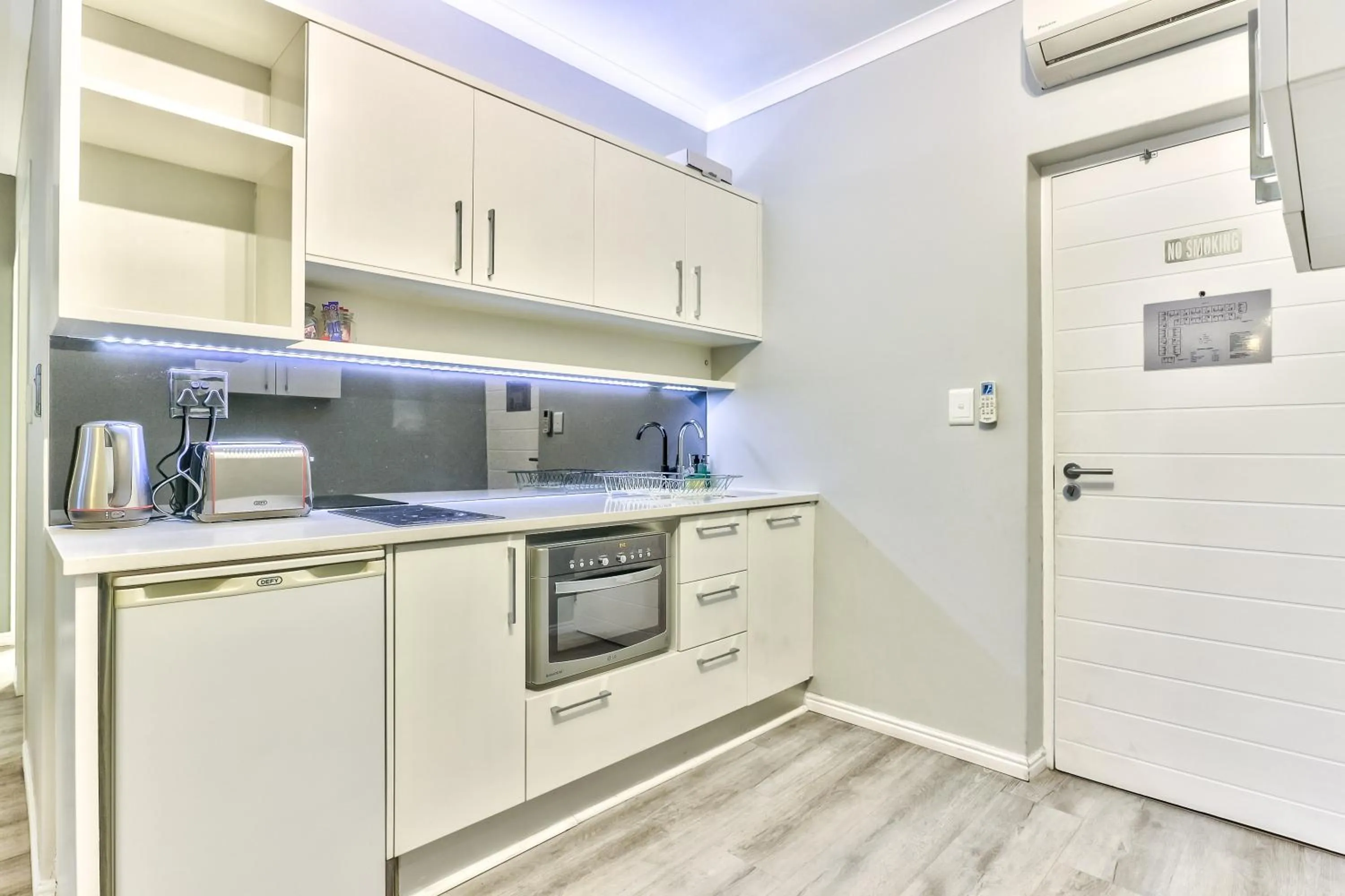 Kitchen or kitchenette in WINK Aparthotel Quiver Tree