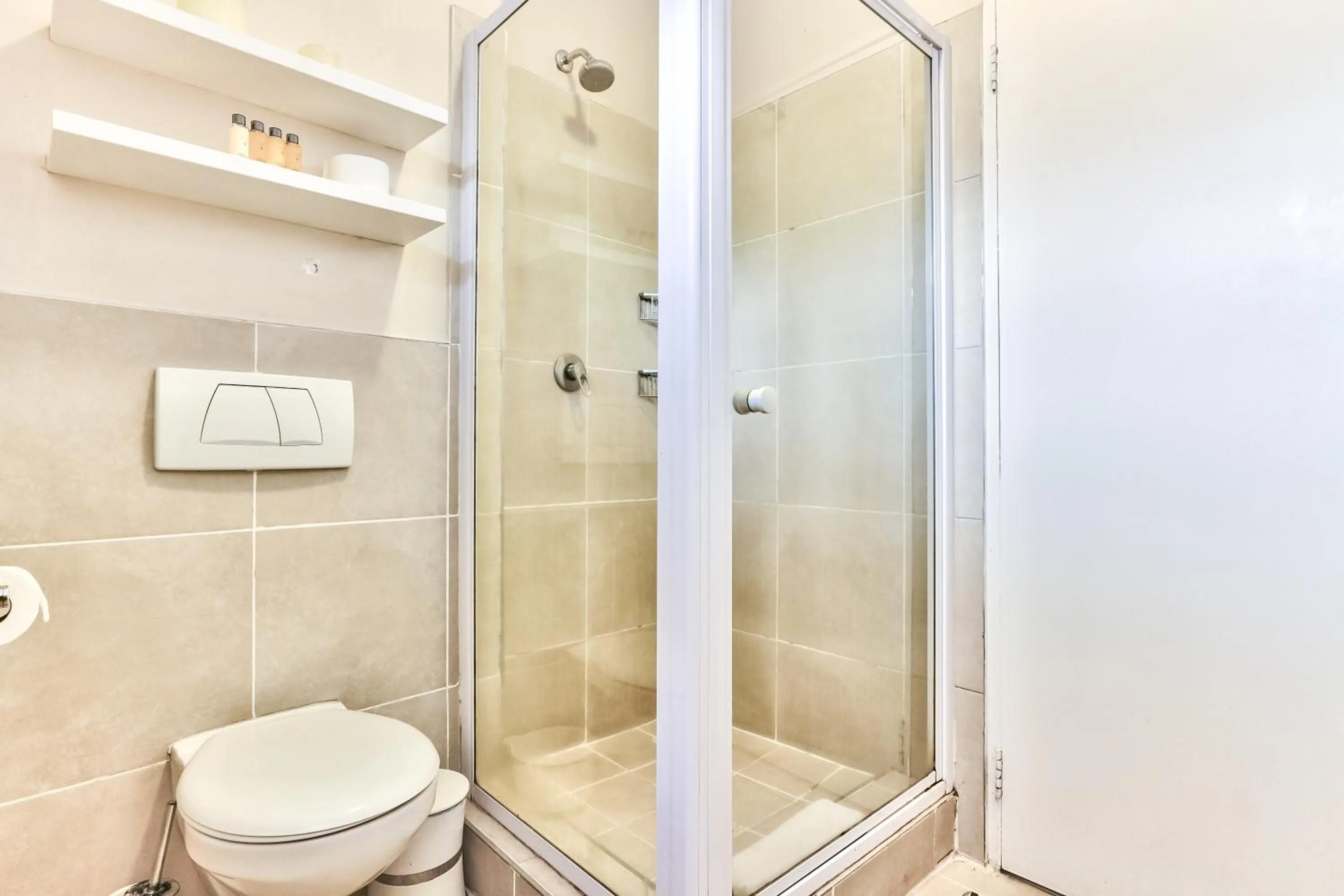 Shower in WINK Aparthotel Quiver Tree