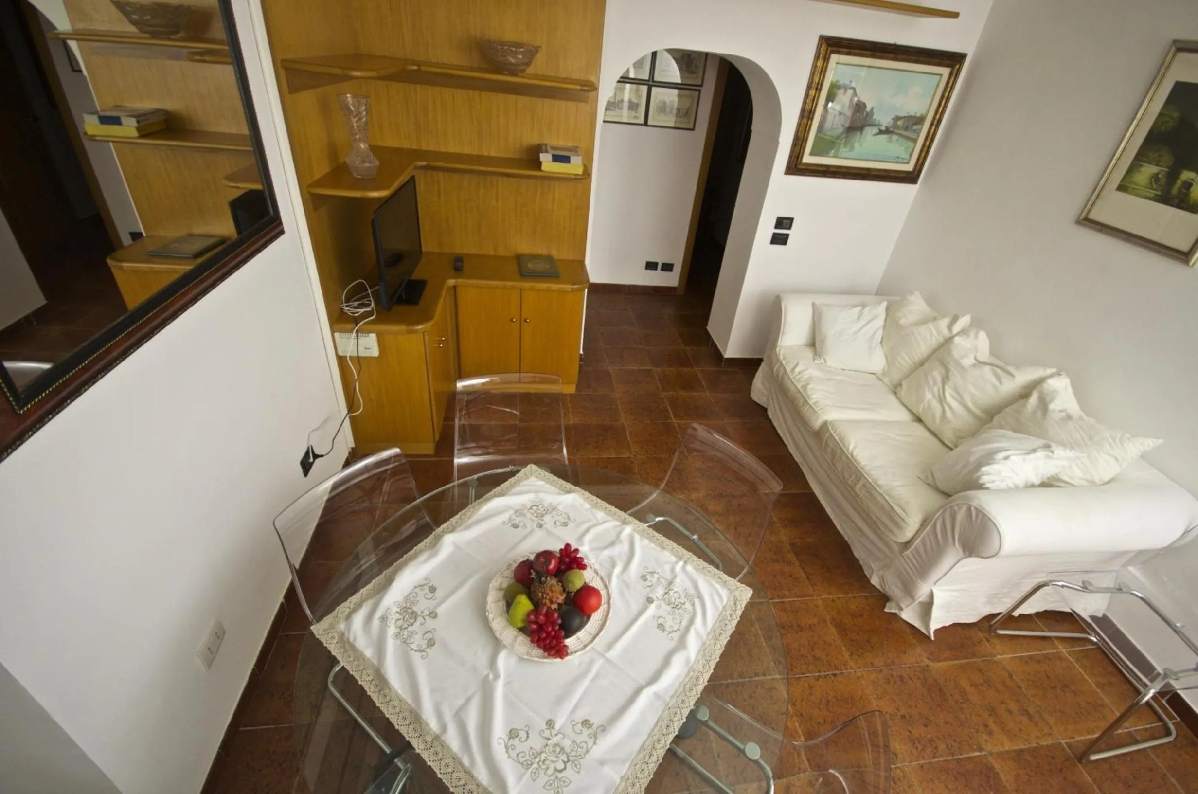 Communal lounge/ TV room in Apartment Arenula