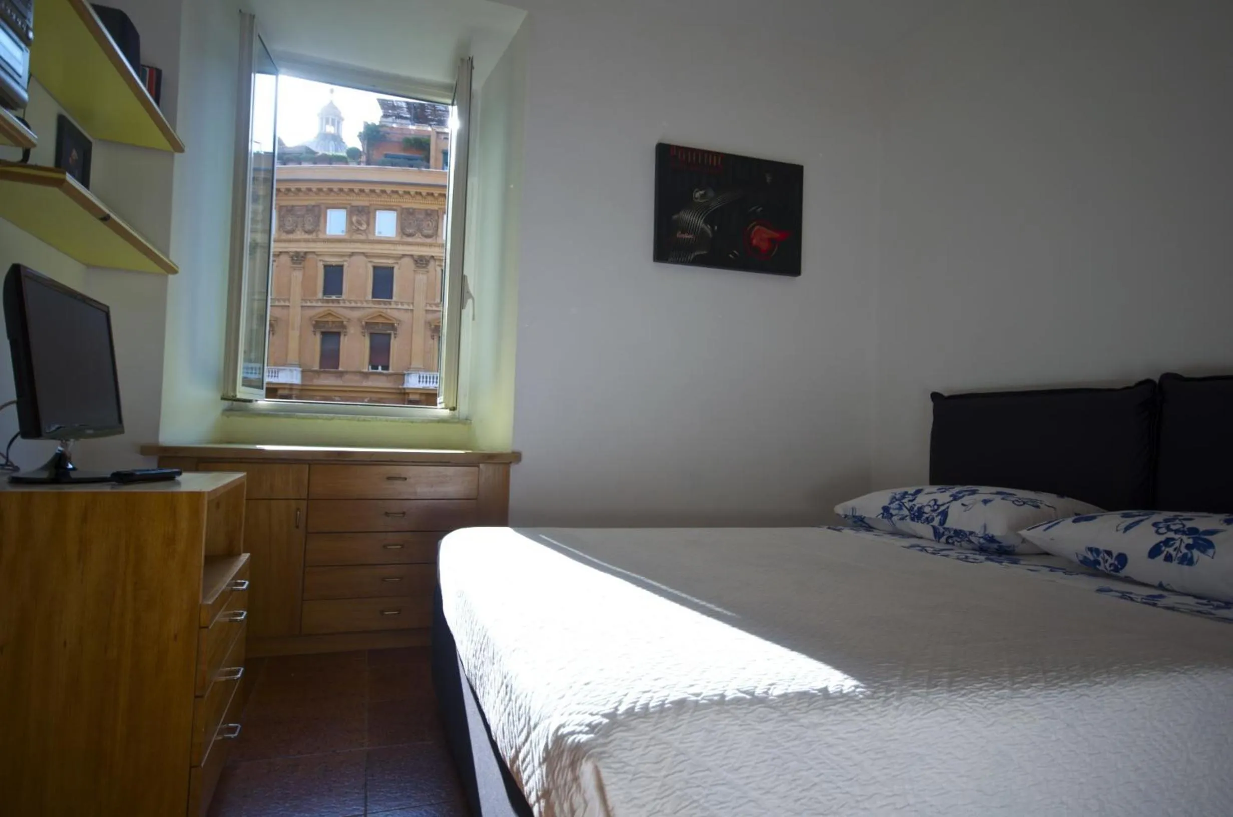 Photo of the whole room in Apartment Arenula