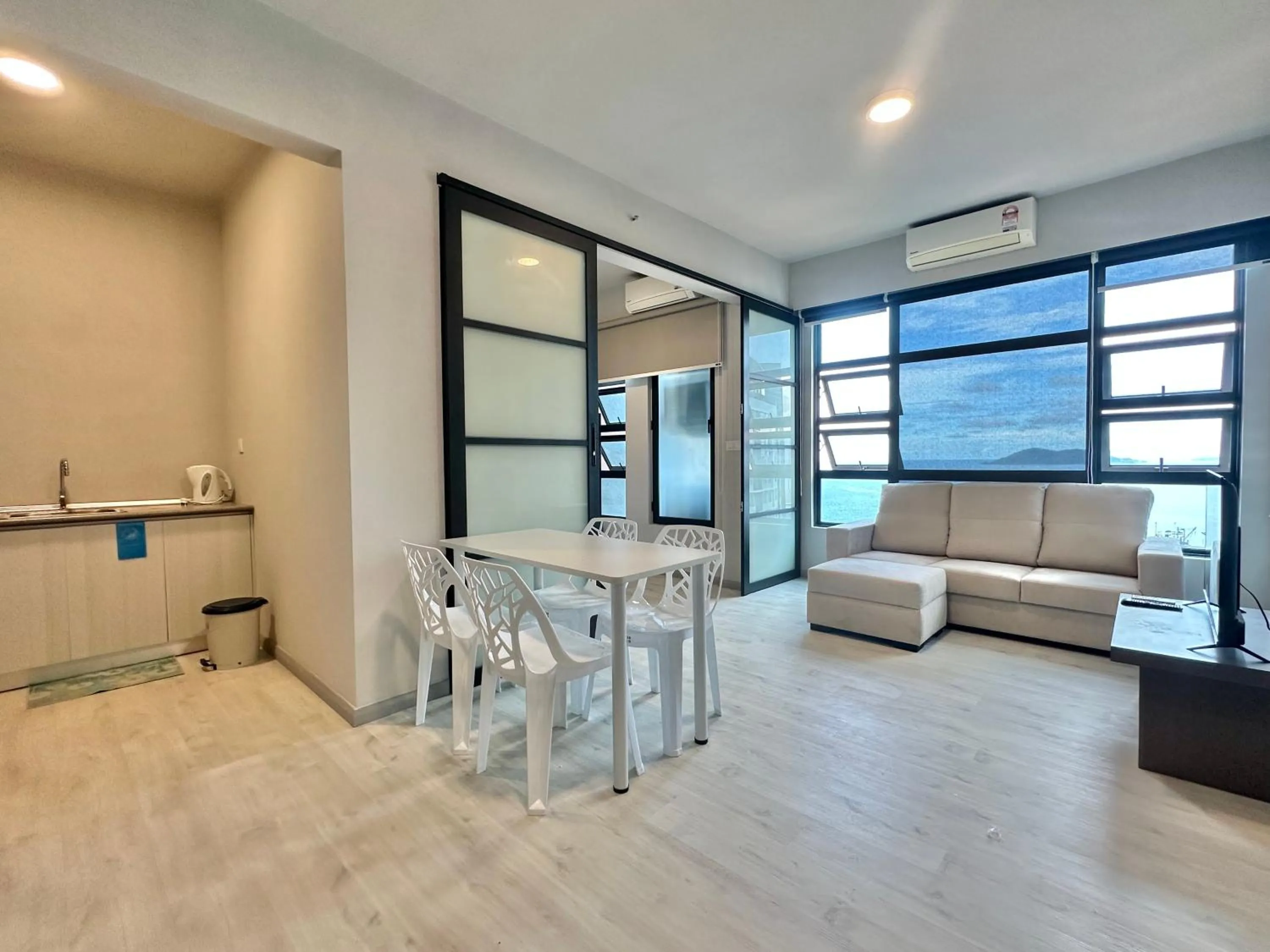 Jesselton Quay Kota Kinabalu City Centre by LW Suites