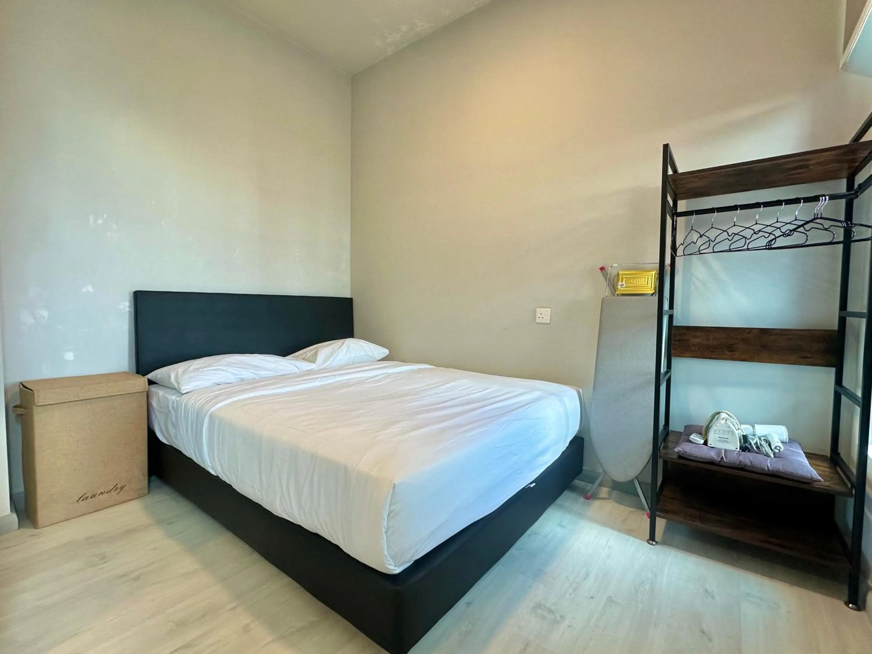 Bed in Jesselton Quay Kota Kinabalu City Centre by LW Suites