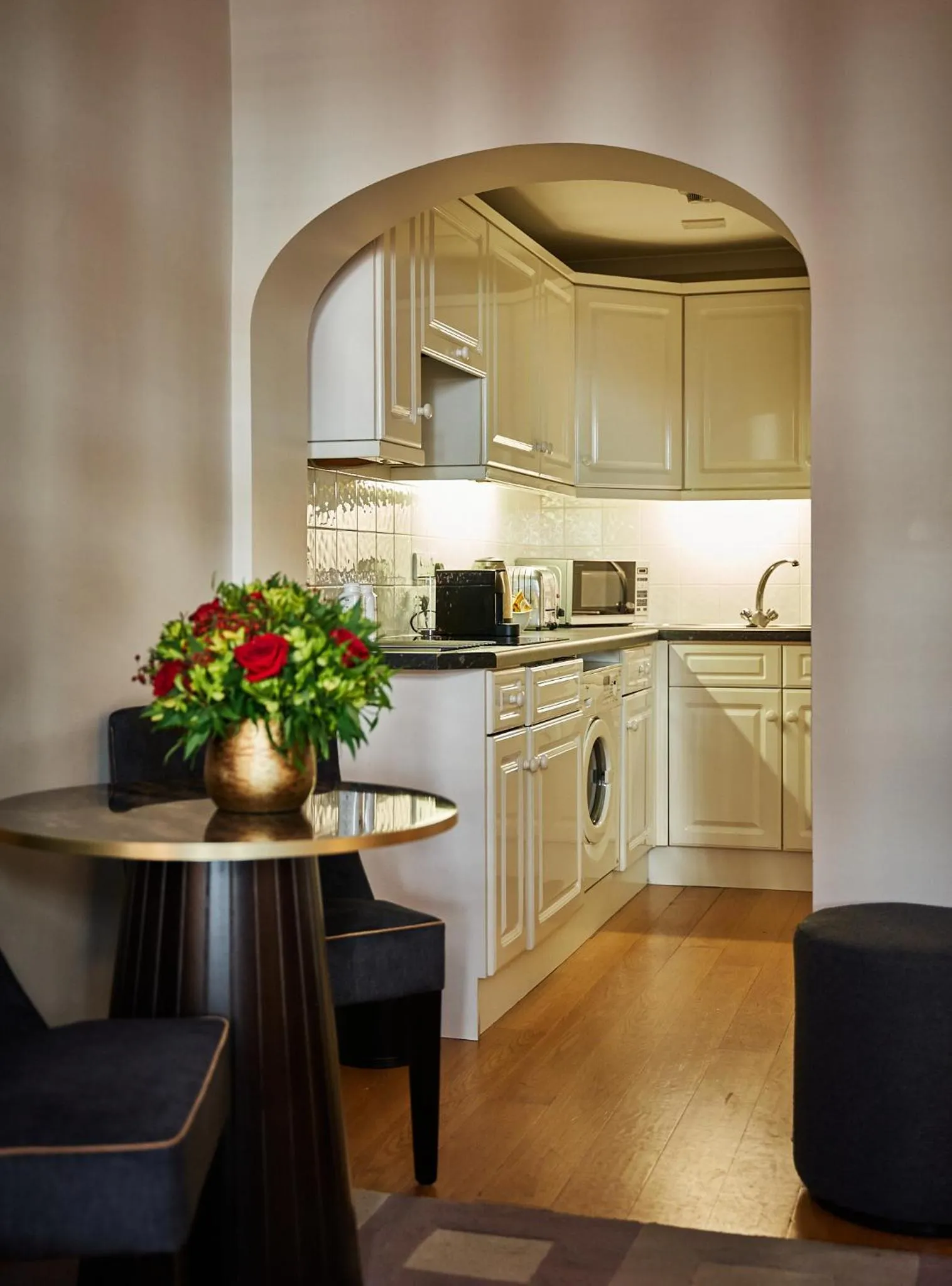 Kitchen or kitchenette in The Capital Hotel, Apartments & Townhouse - Small Luxury Hotels of The World