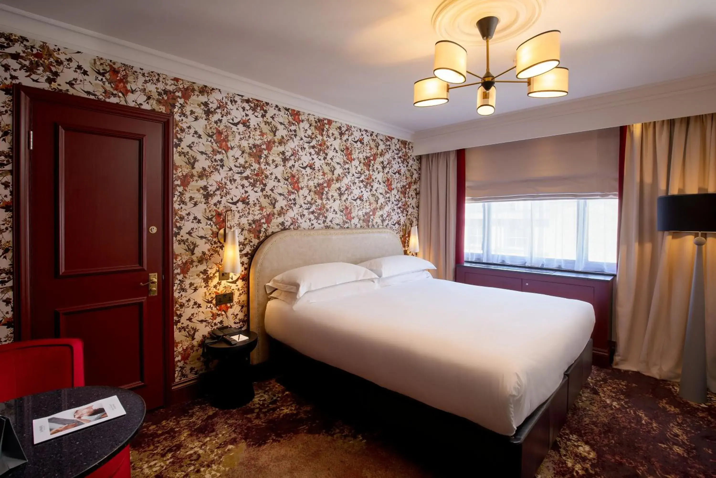 Superior King Room in The Capital Hotel, Apartments & Townhouse - Small Luxury Hotels of The World Superior King Room in The Capital Hotel, Apartments & Townhouse - Small Luxury Hotels of The World
