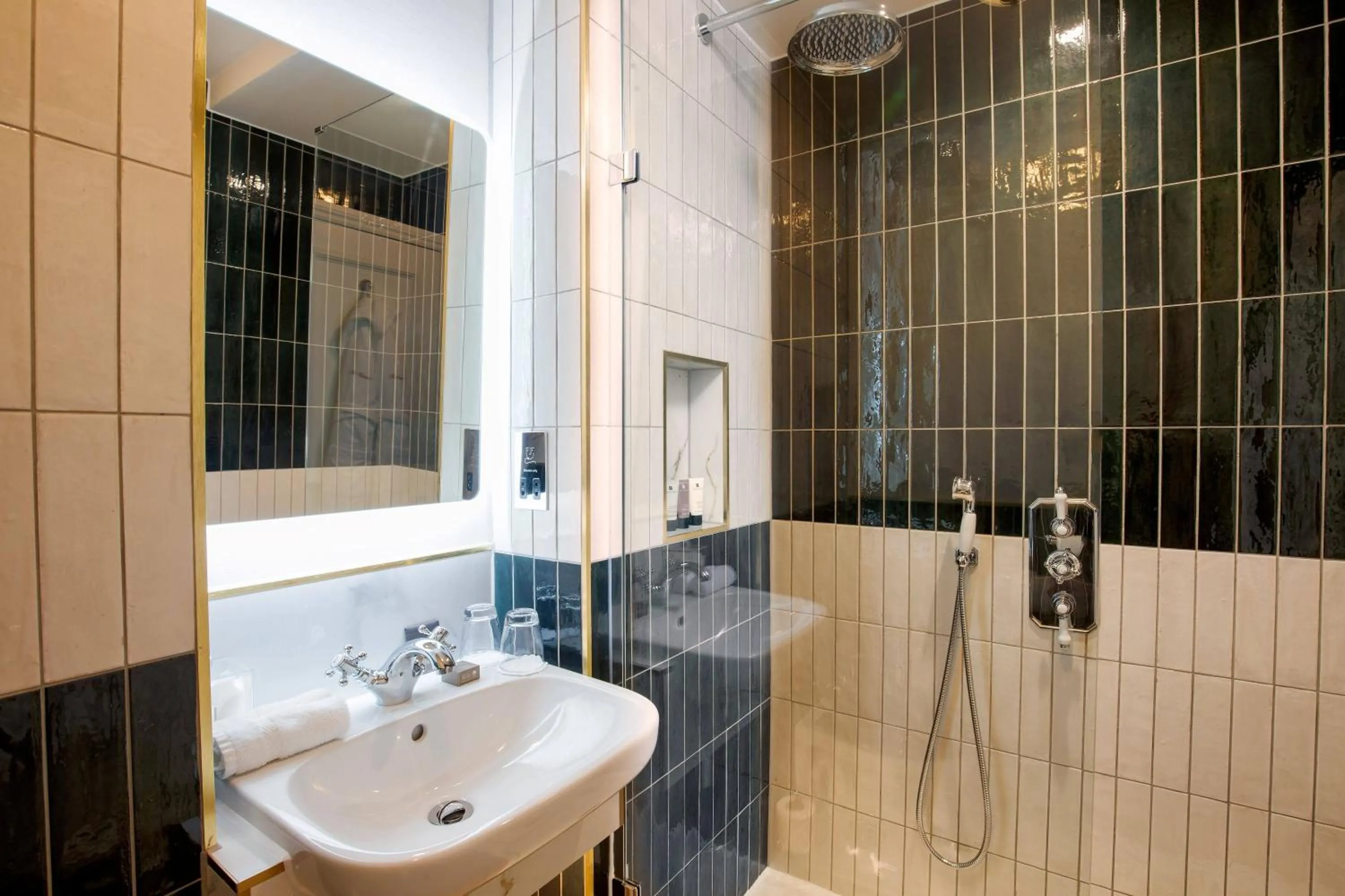 Shower in The Capital Hotel, Apartments & Townhouse - Small Luxury Hotels of The World