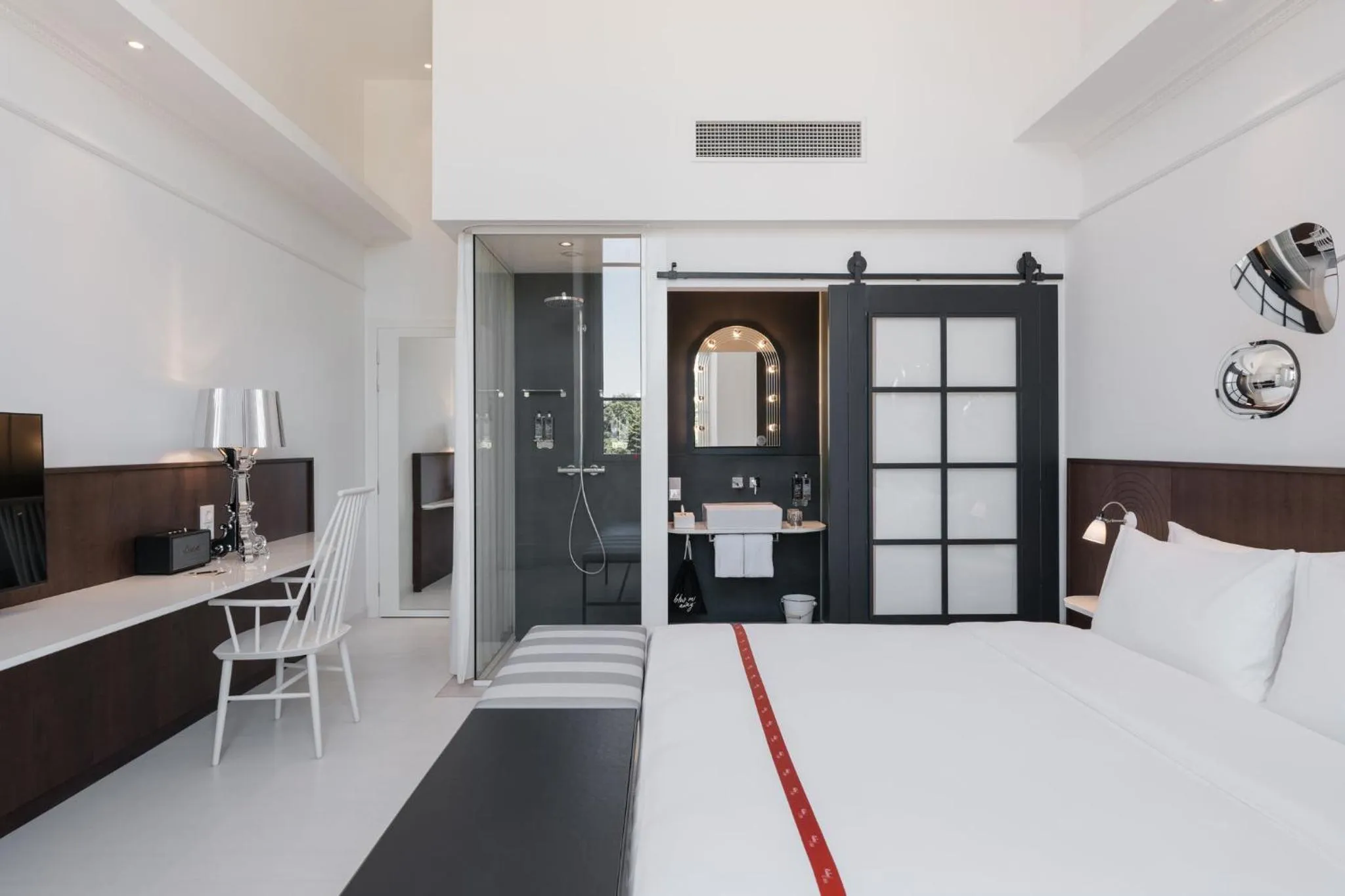 Bathroom, Bed in Ruby Bea Hotel Florence