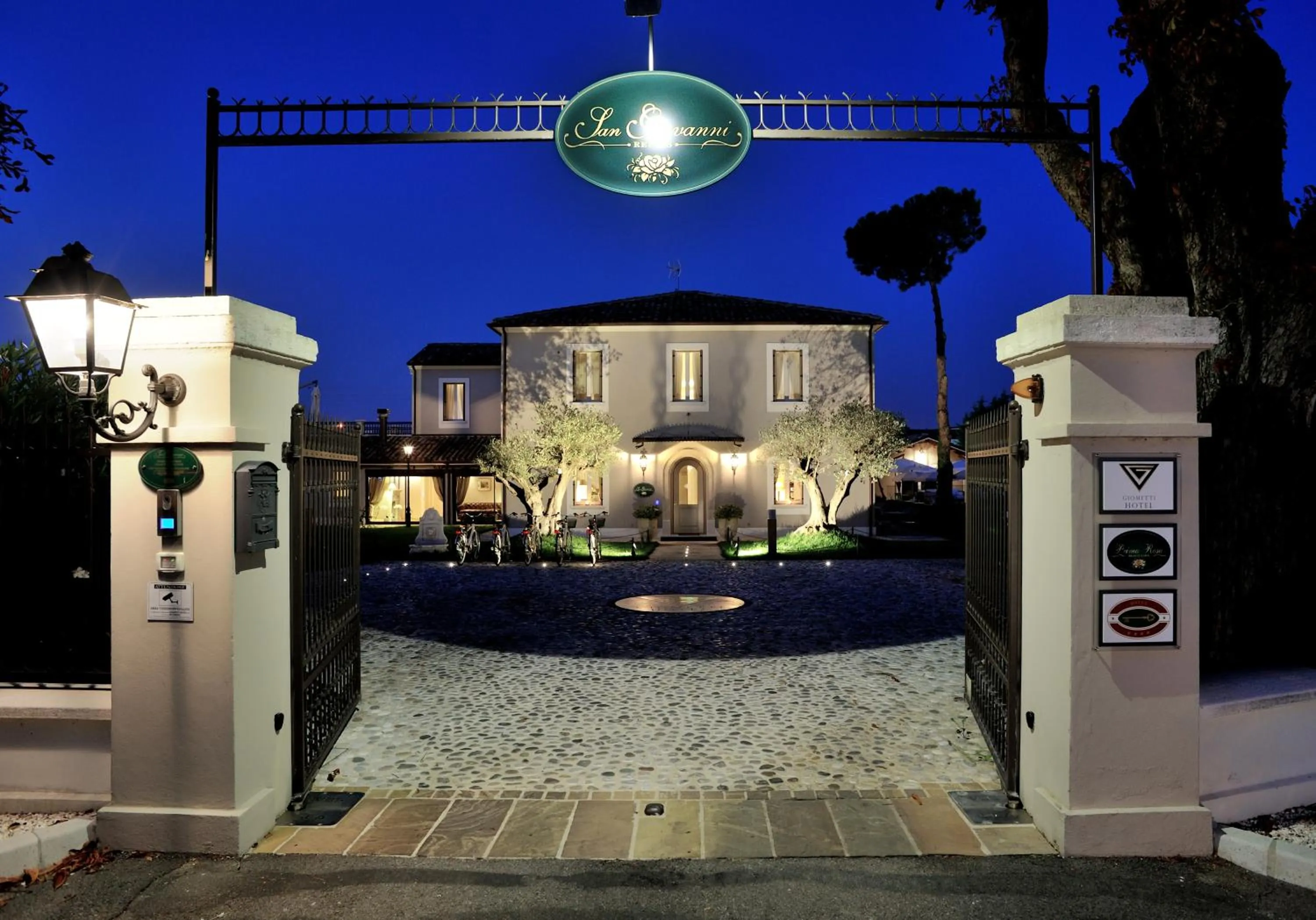 Staff in San Giovanni Relais