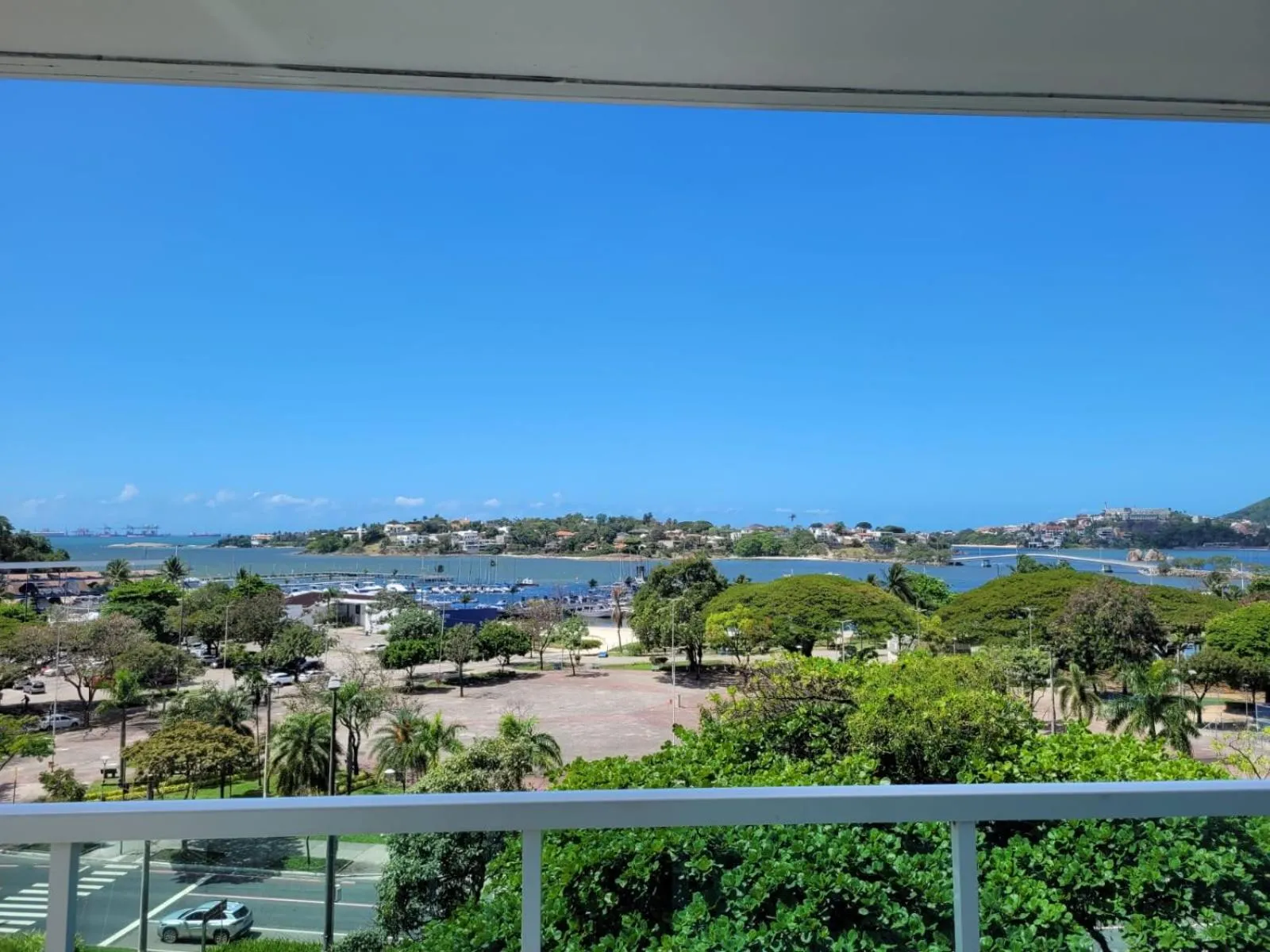 Balcony/Terrace in Praia do Canto Apart Hotel - Bristol's