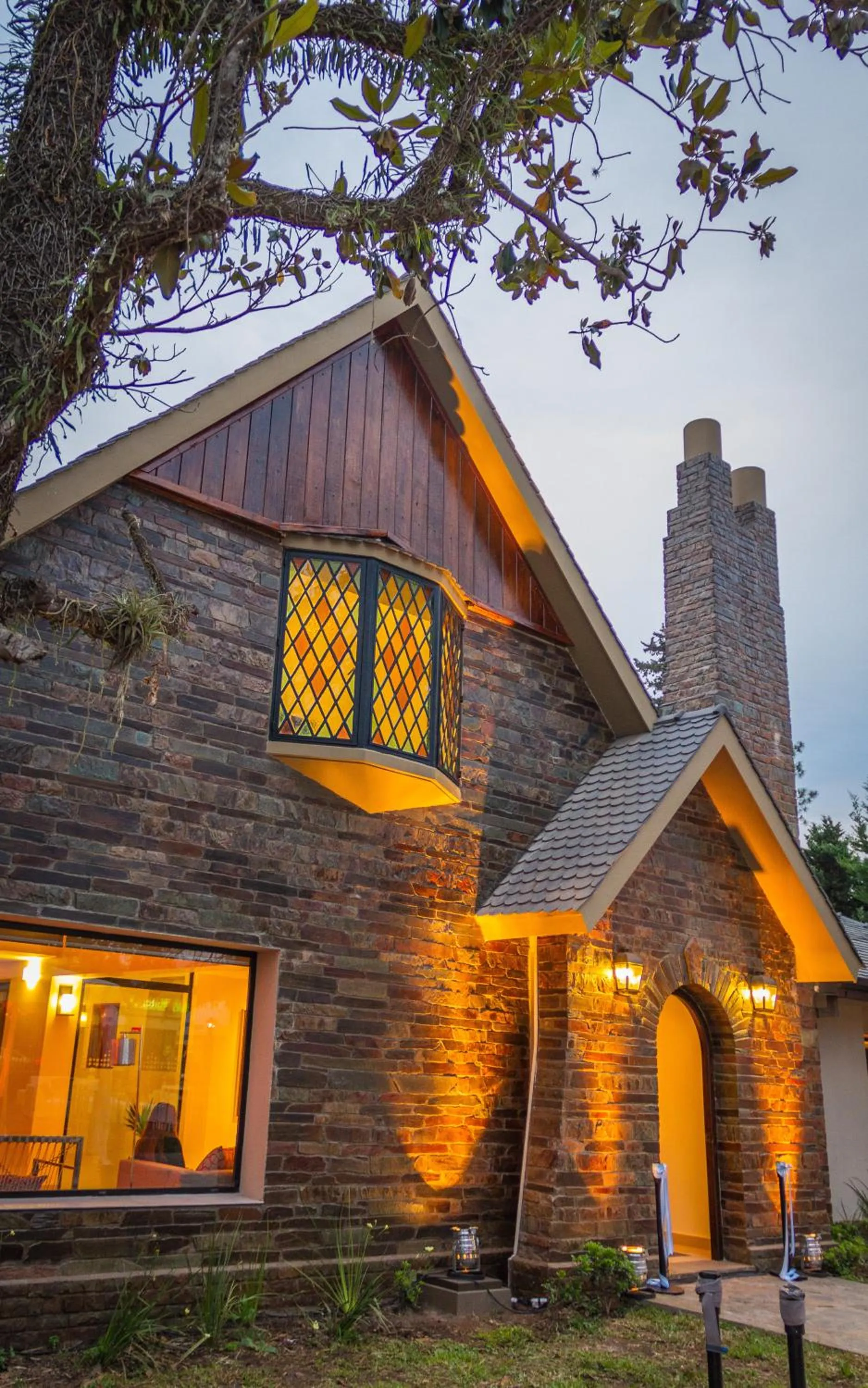 Facade/entrance in Howard Johnson Hotel Yerba Buena