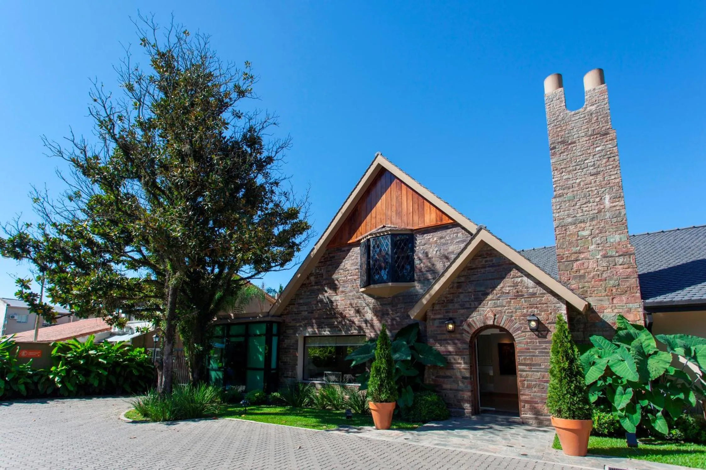 Howard Johnson Hotel Yerba Buena