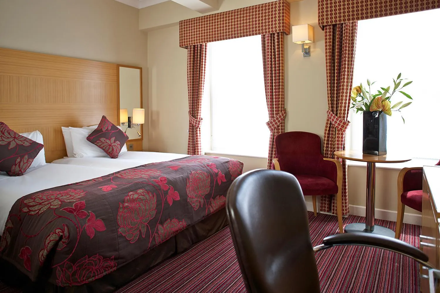 Photo of the whole room, Bed in The Rembrandt