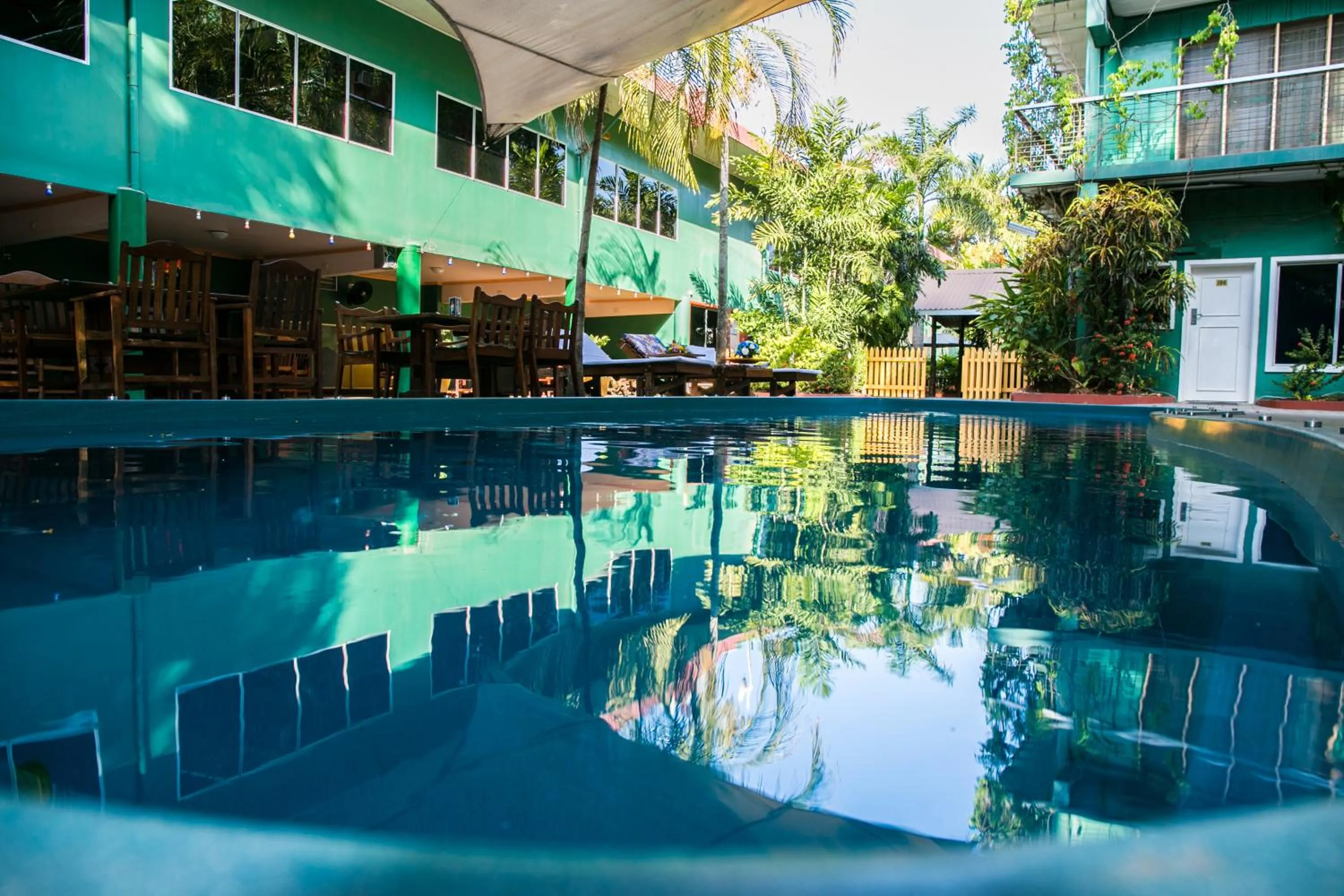 Restaurant/places to eat in Hideaway Hotel