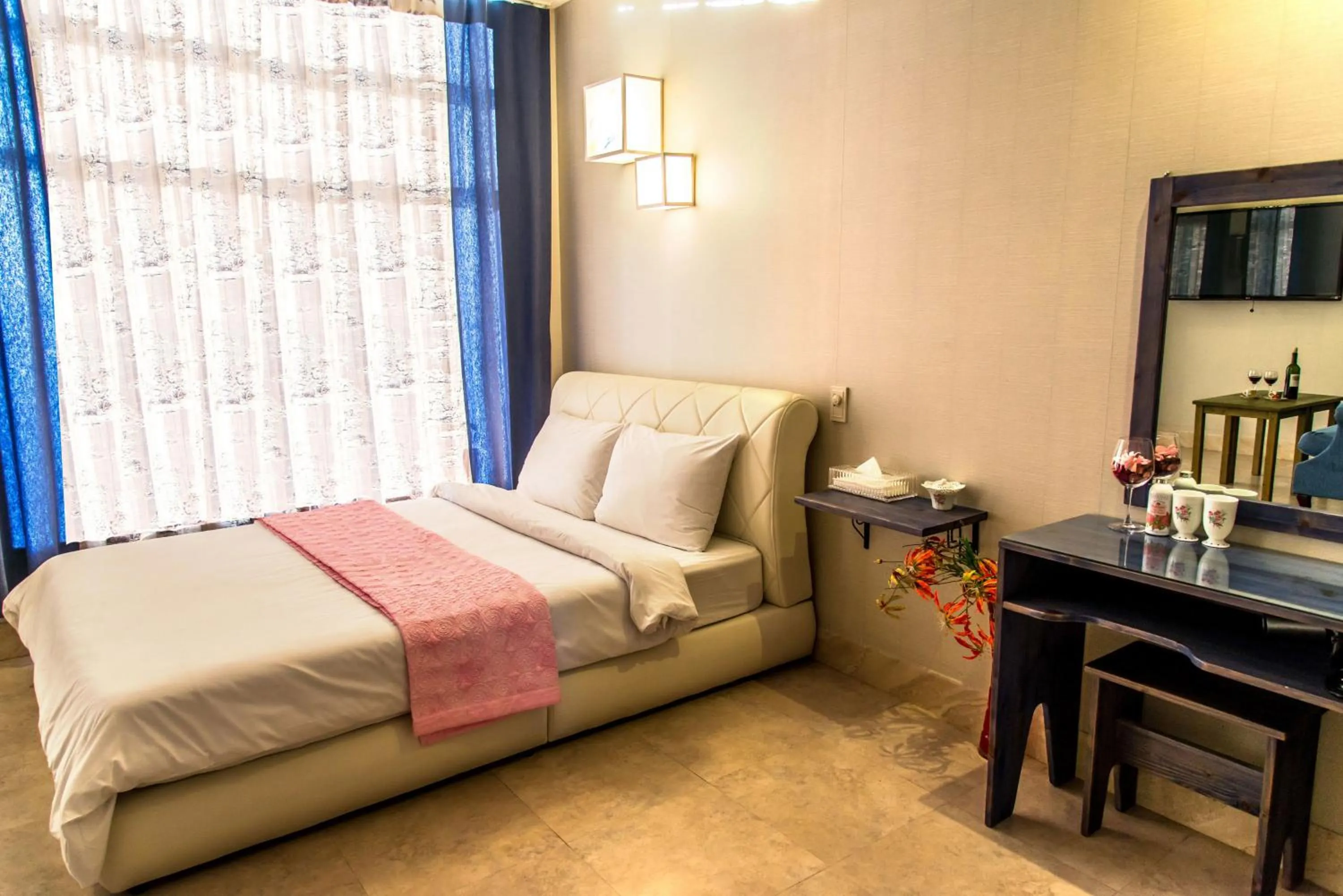 Bed in Hotel White House