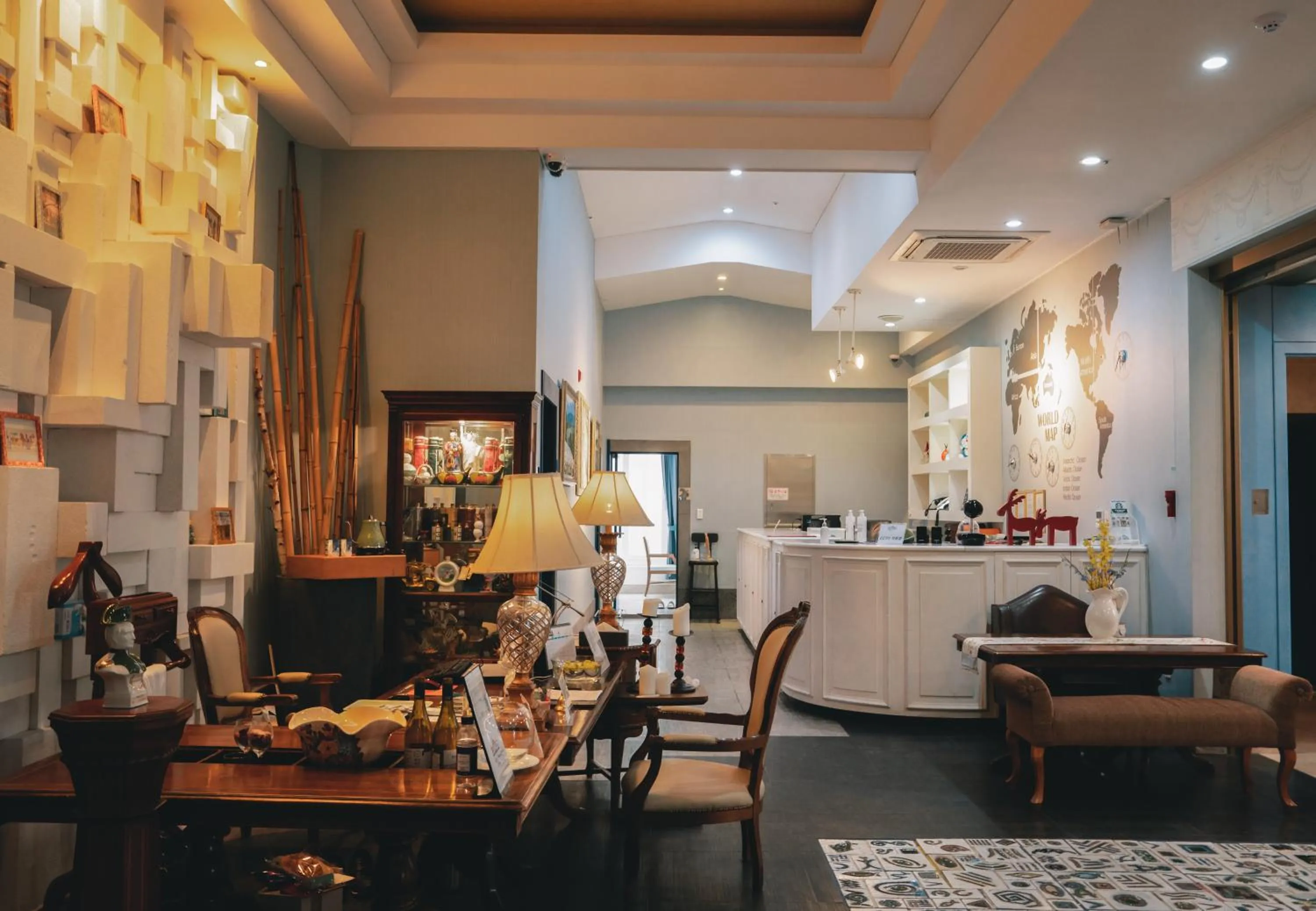 Other in Hotel White House