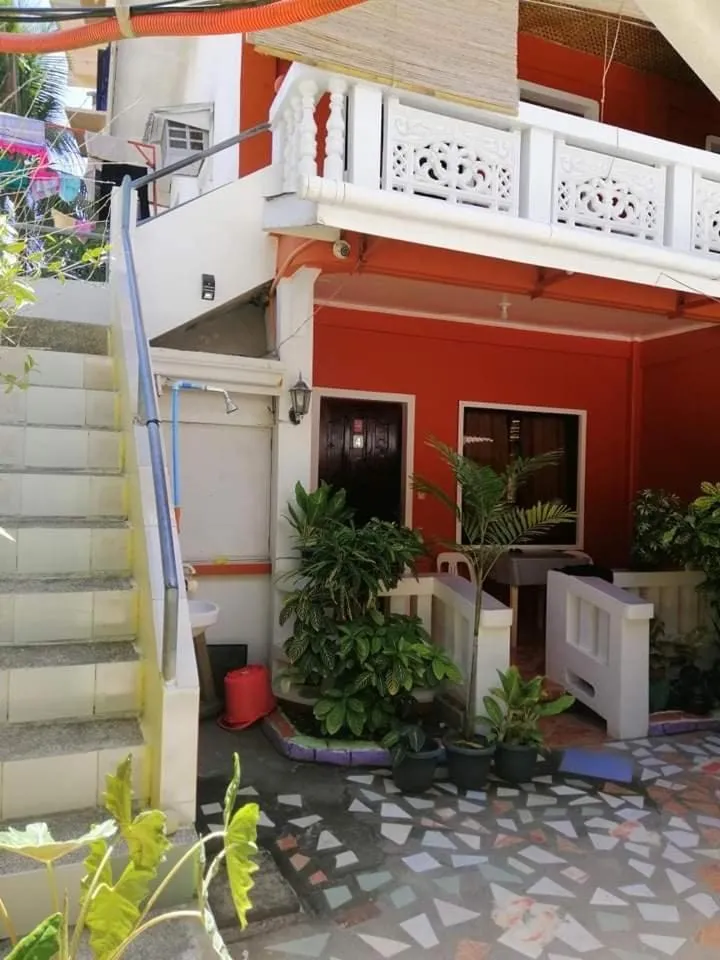 Facade/entrance in M&E Guesthouse