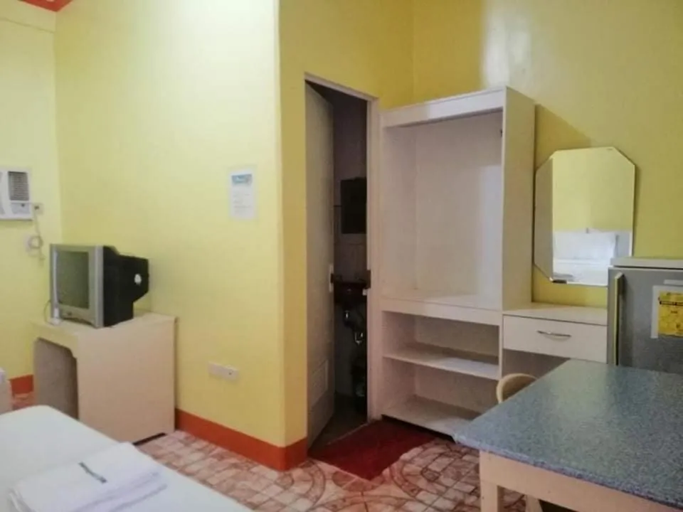 Communal lounge/ TV room, Bed in M&E Guesthouse