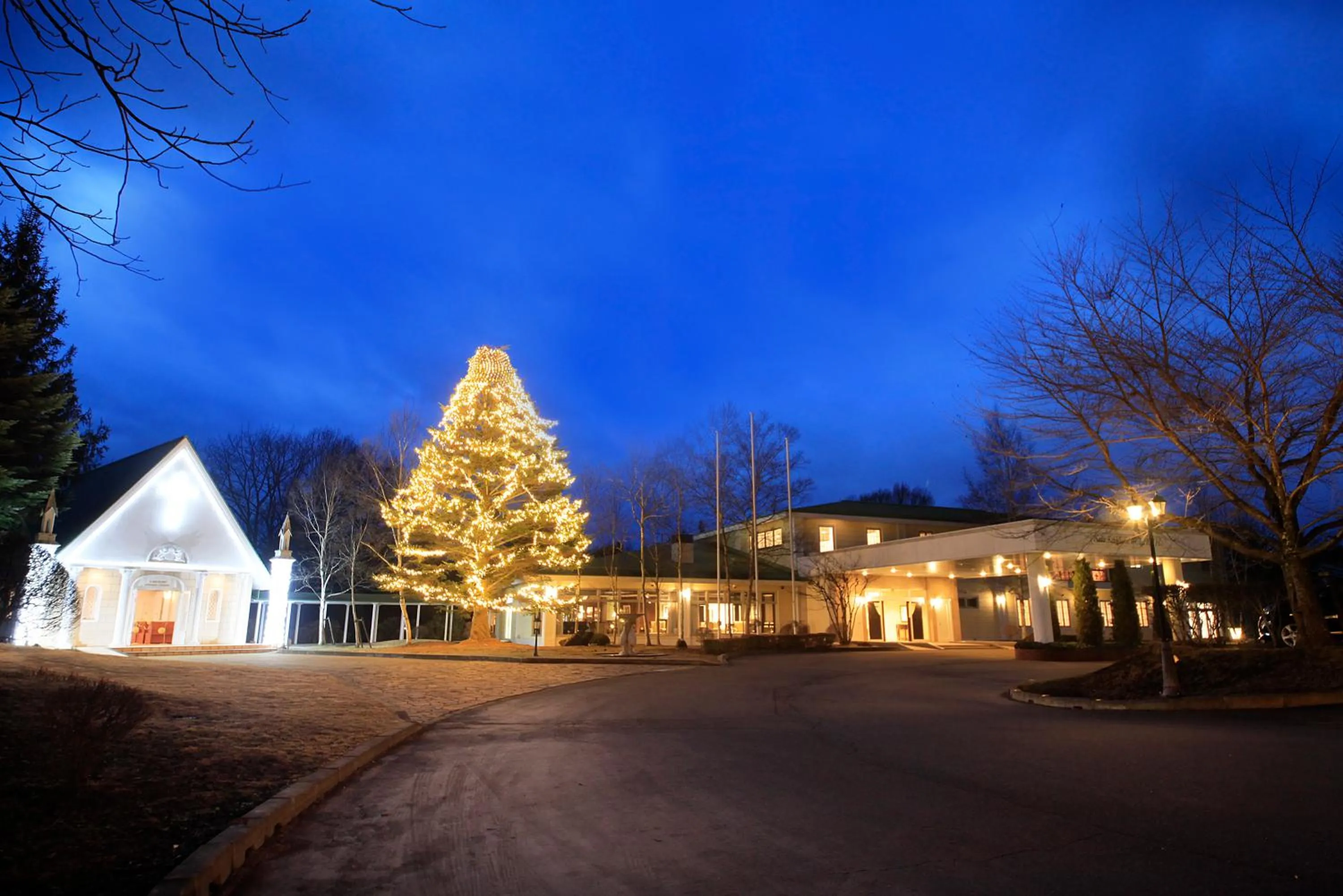 Facade/entrance in Yutorelo Karuizawa Hotel