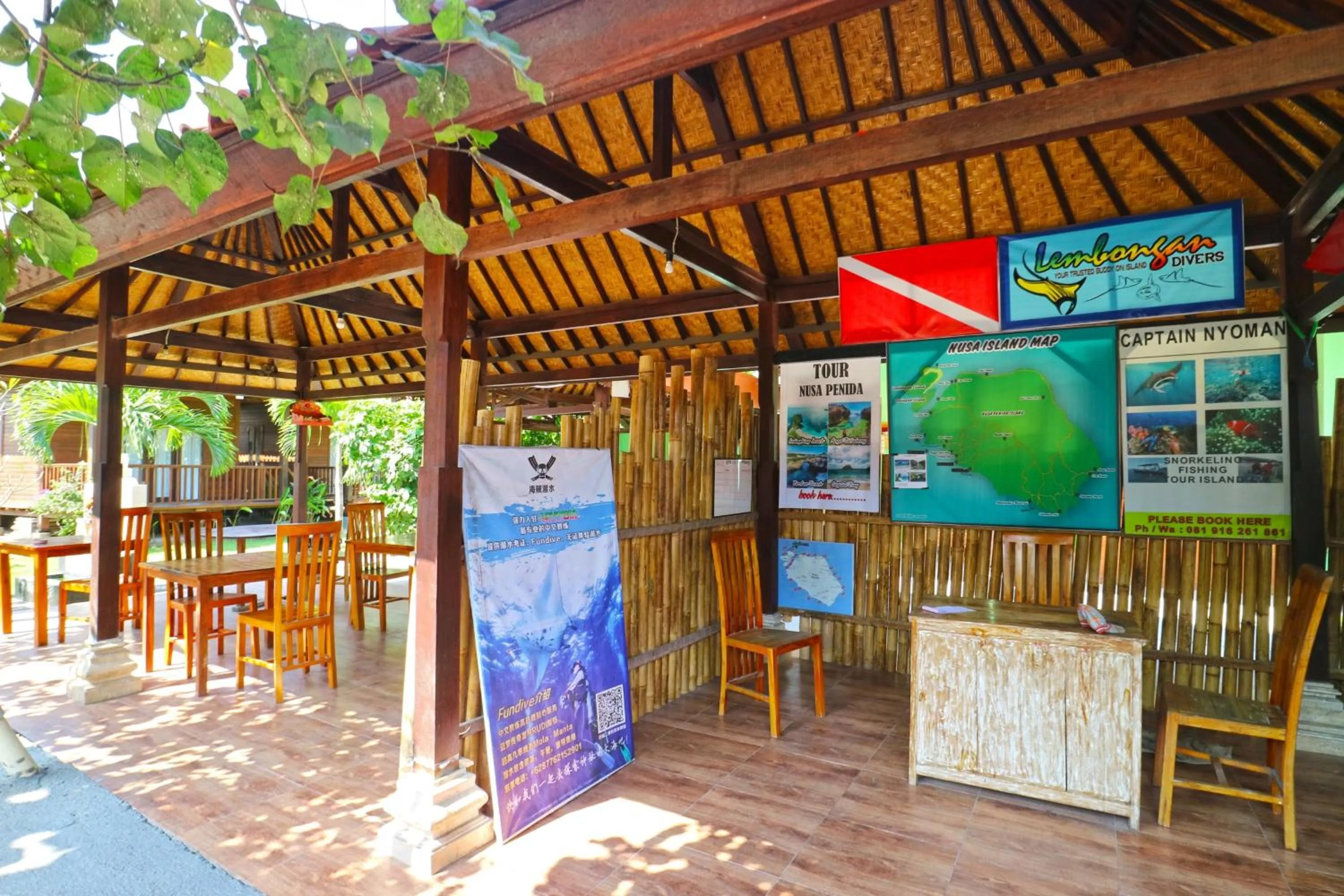 Lobby or reception in Nyoman Guesthouse and Grill