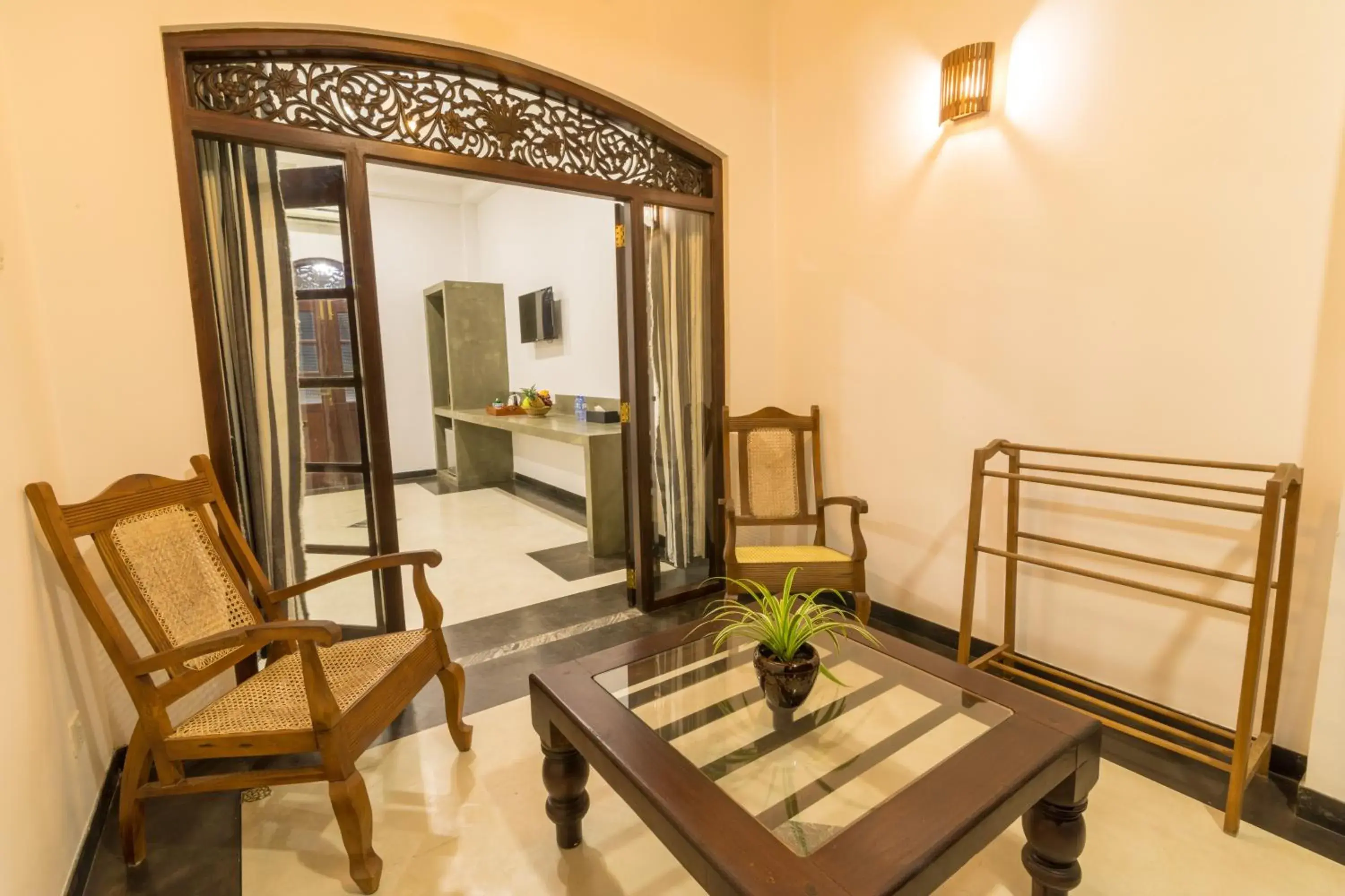 Deluxe Double Room with Balcony in Green Villa Unawatuna Deluxe Double Room with Balcony in Green Villa Unawatuna