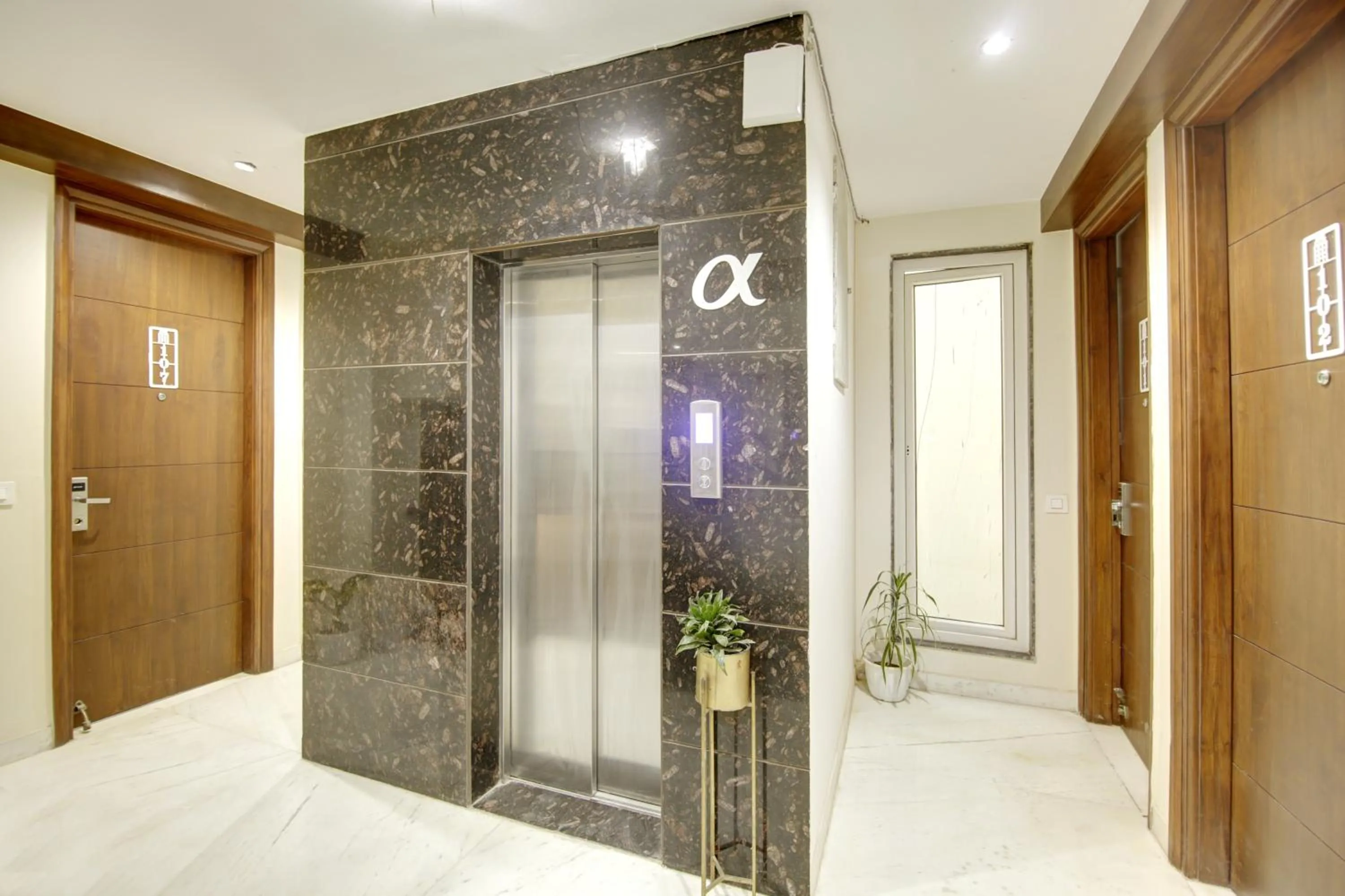 elevator in FlxHo Quad - Luxury Studio Apart Hotel DLF Cyber City