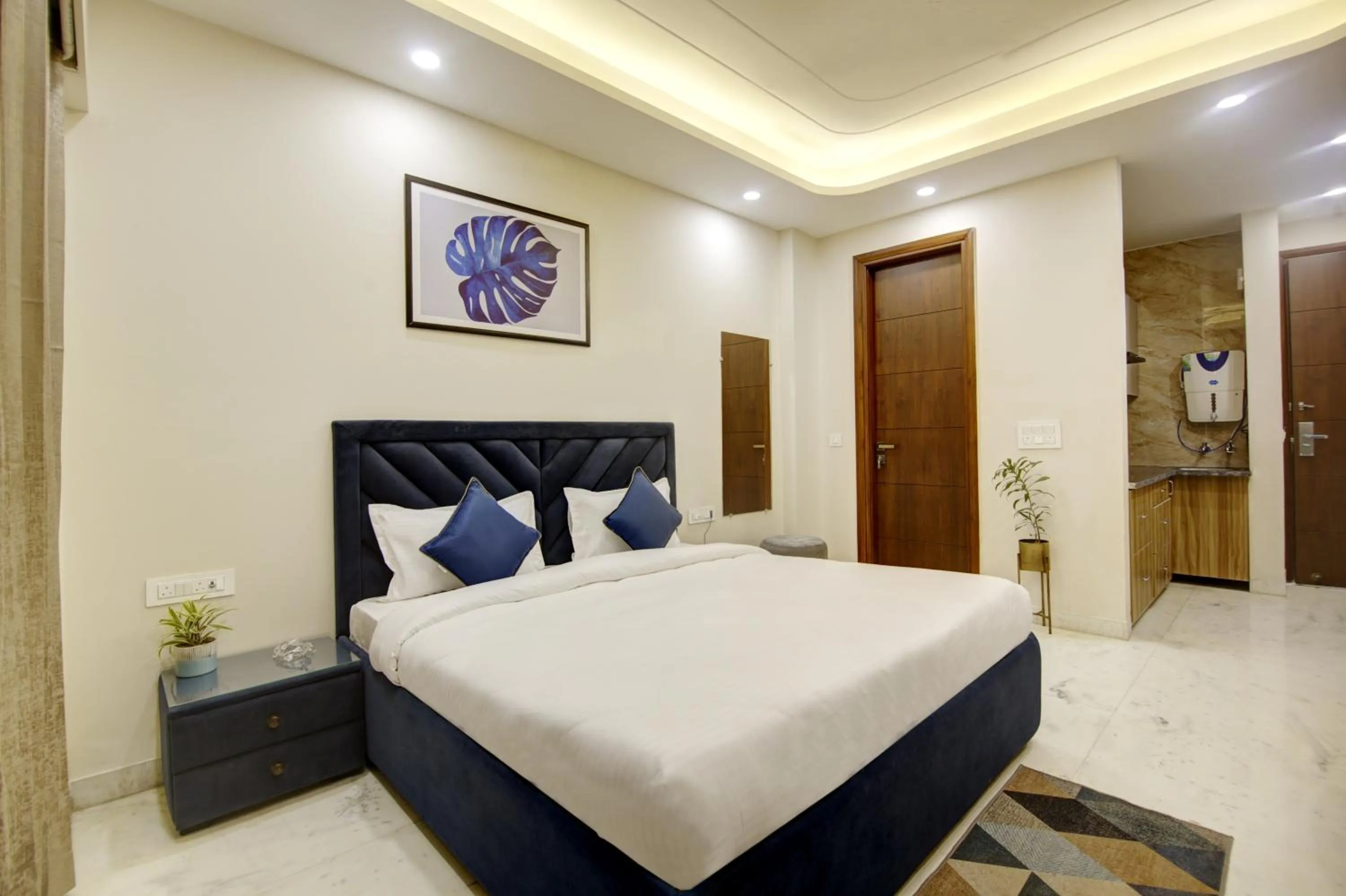 Bed in FlxHo Quad - Luxury Studio Apart Hotel DLF Cyber City