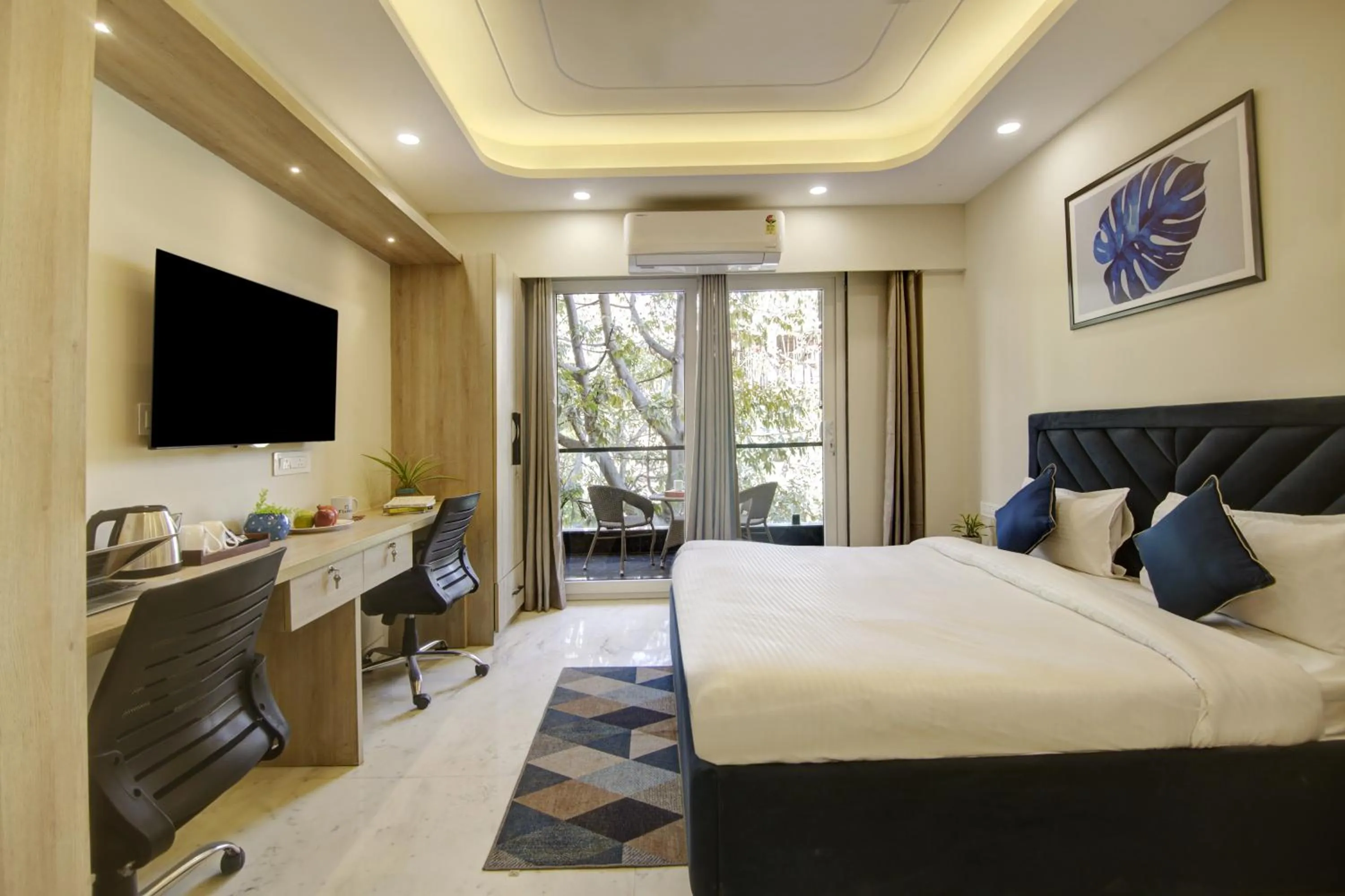 Photo of the whole room in FlxHo Quad - Luxury Studio Apart Hotel DLF Cyber City