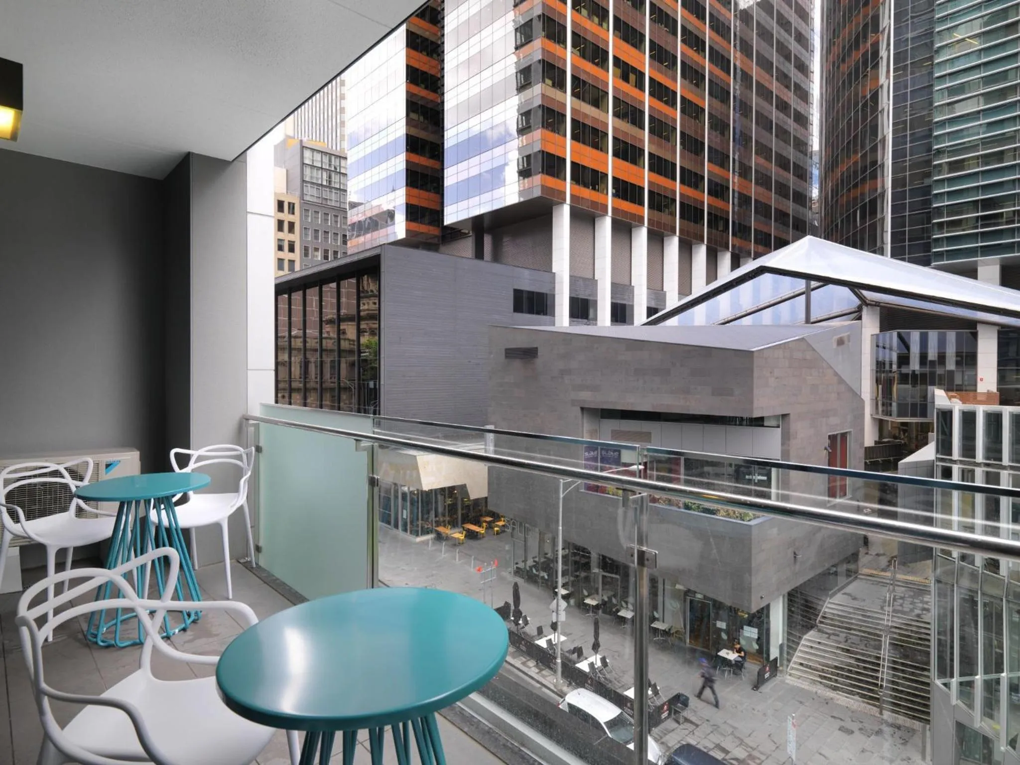 Patio in Wyndham Hotel Melbourne