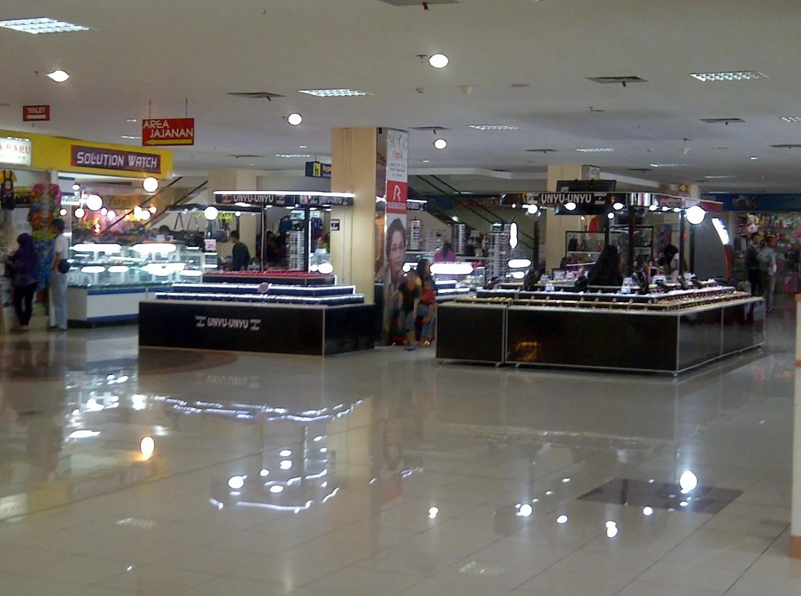 On site in Apartemen MTC