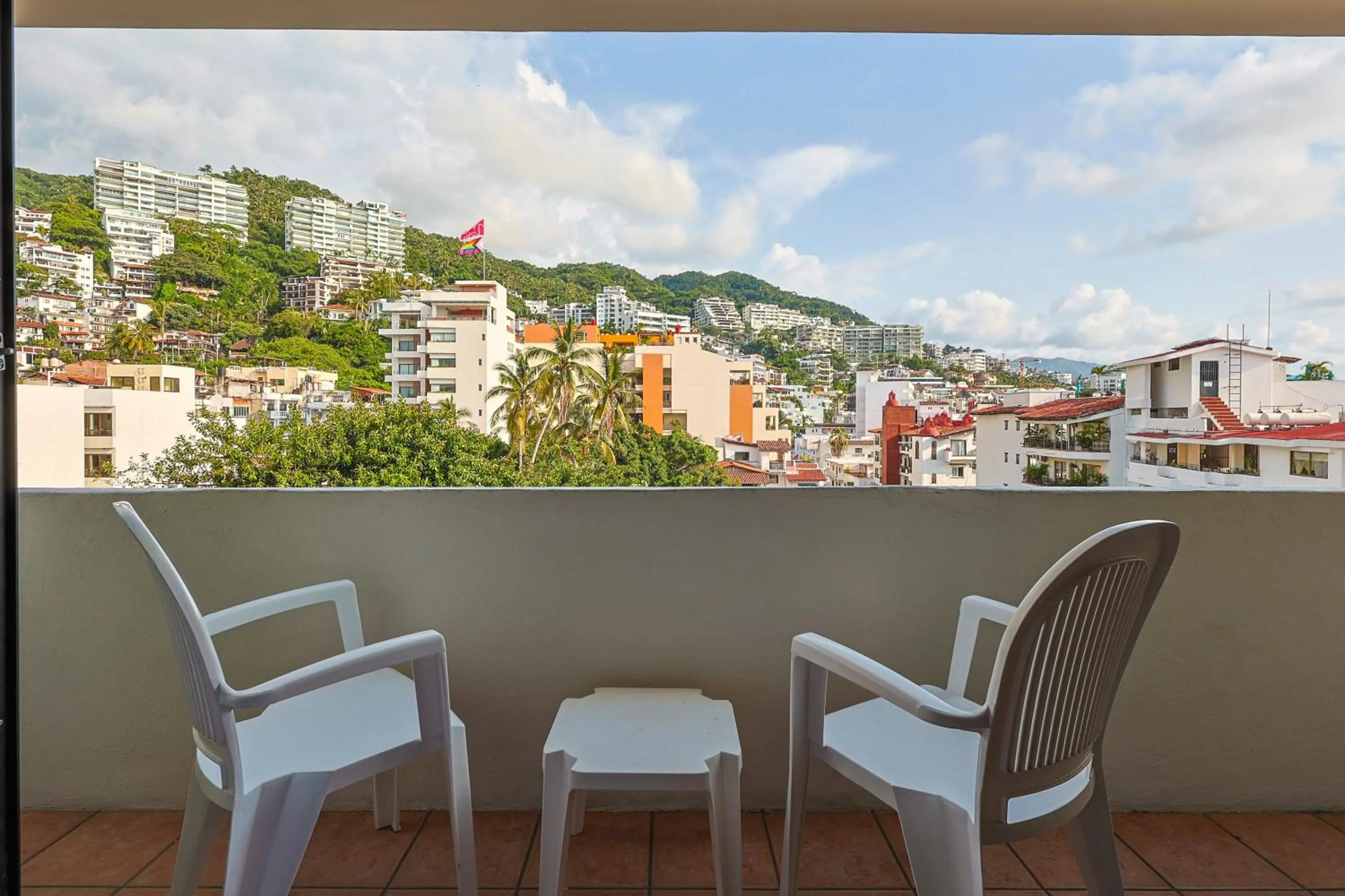 Mountain view in Hotel Delfín Vista Pier Beach Front