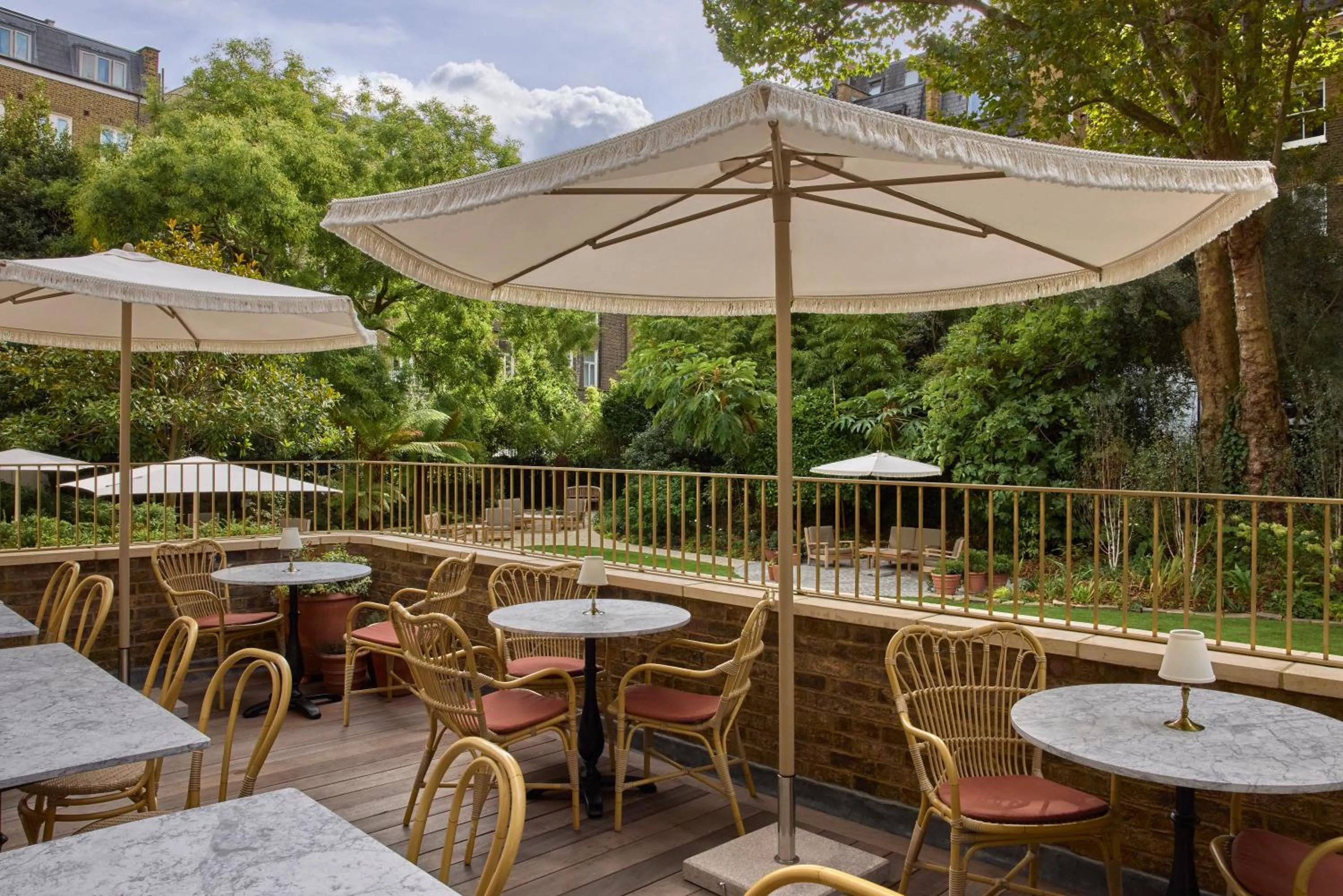 Restaurant/places to eat in Miiro Templeton Garden