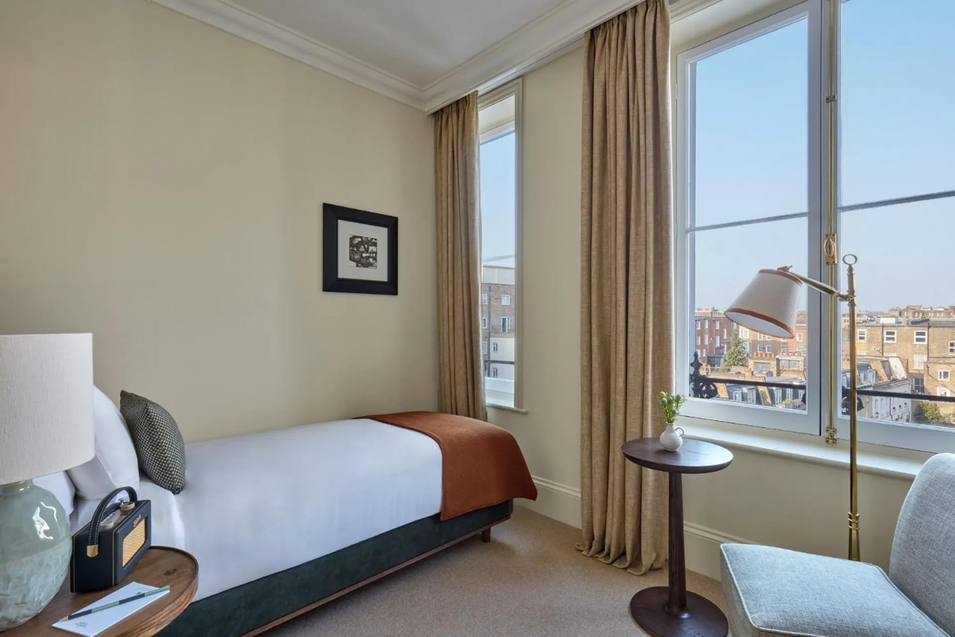 View (from property/room), Bed in Miiro Templeton Garden