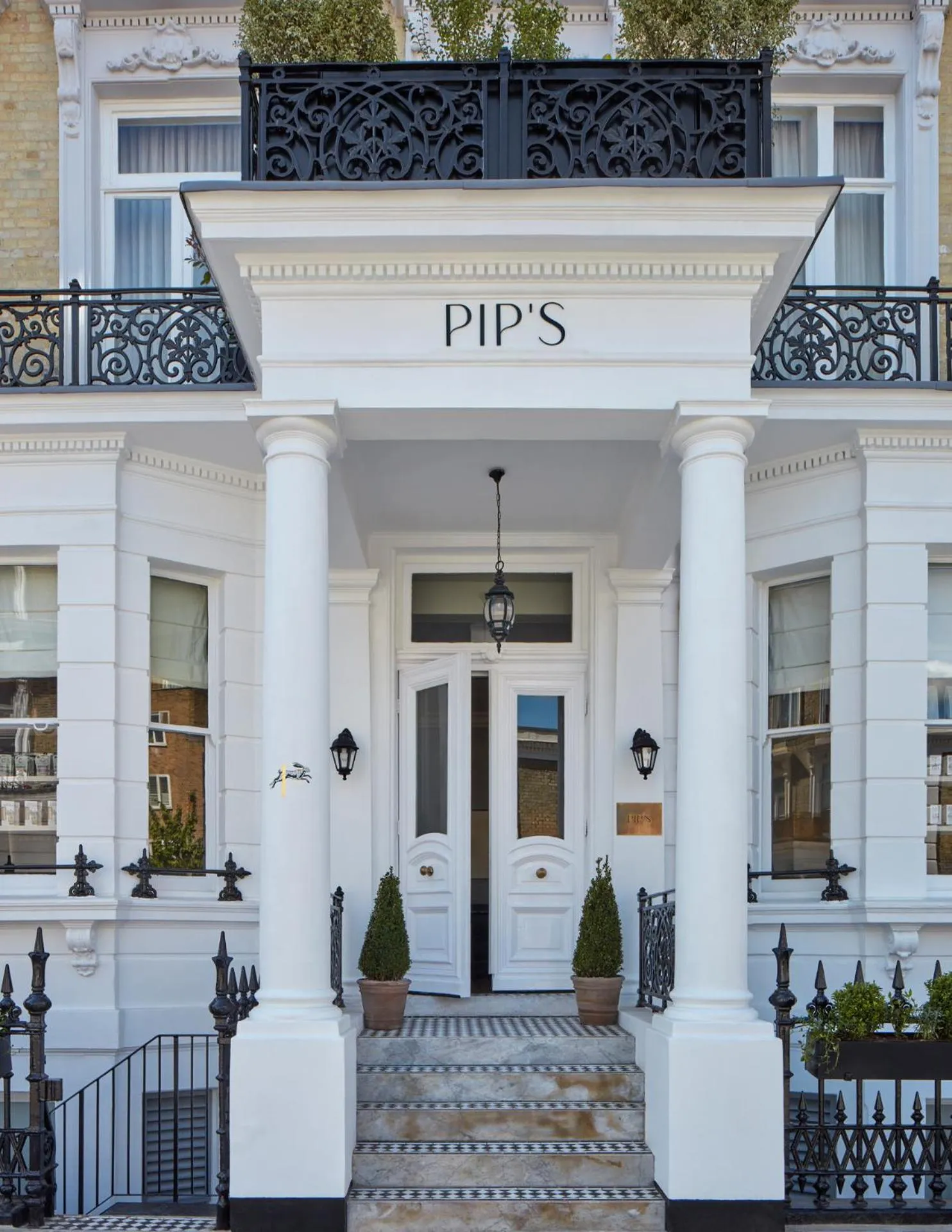 Food and drinks in Miiro Templeton Garden