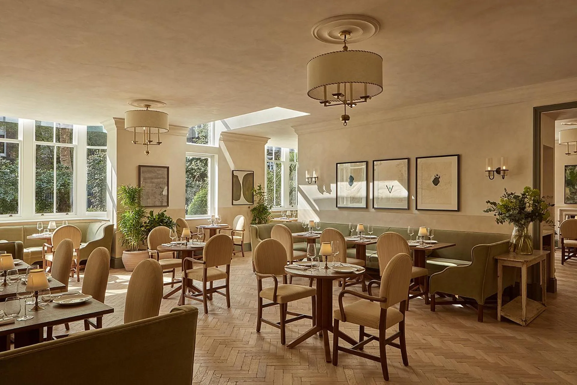 Restaurant/places to eat in Miiro Templeton Garden