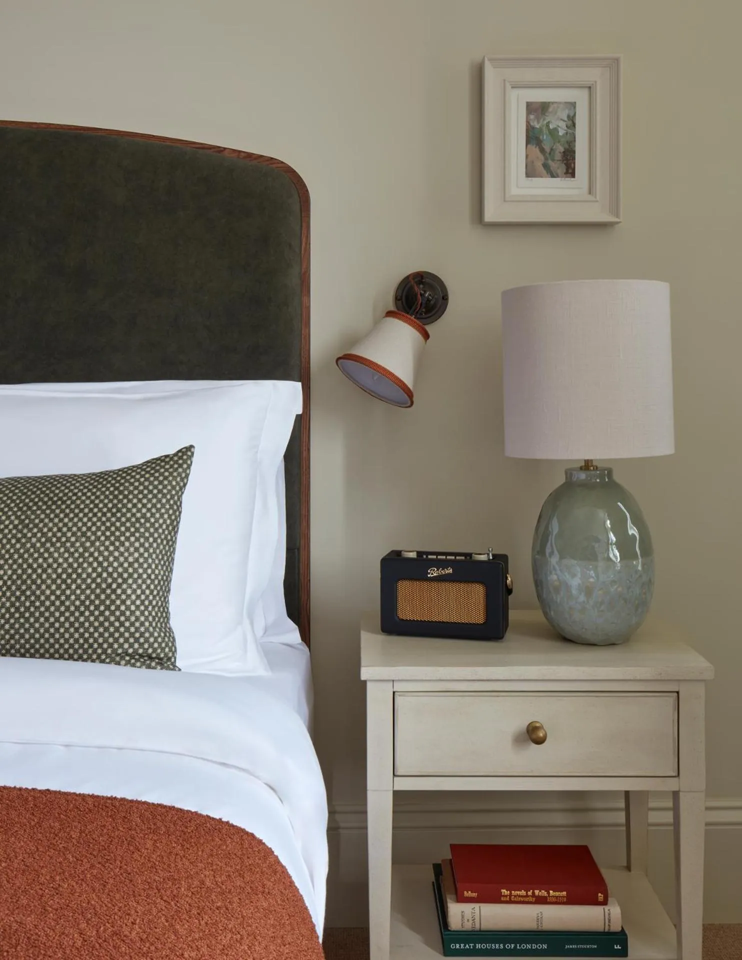 Bed in Miiro Templeton Garden