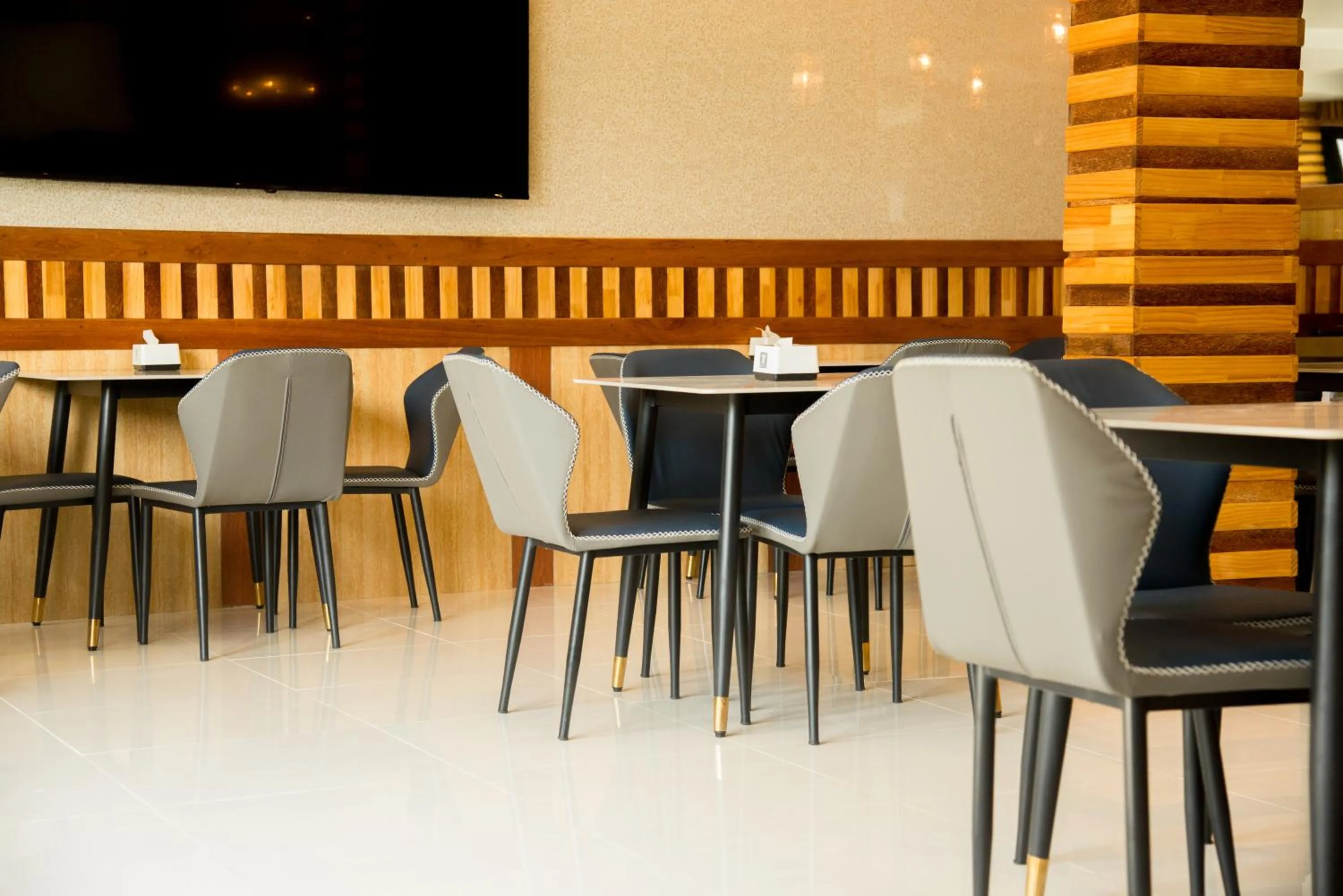 Restaurant/places to eat in AIMI Beach, Gulhi Island, Maldives