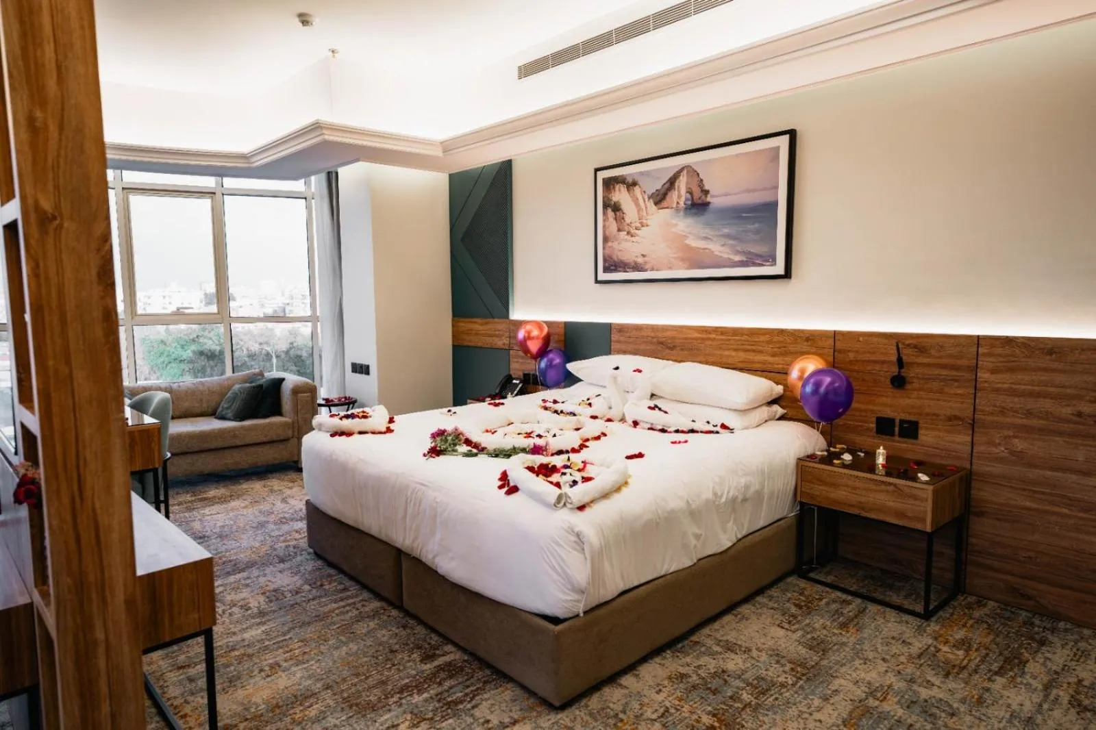 Living room, Bed in Aluya Hotel