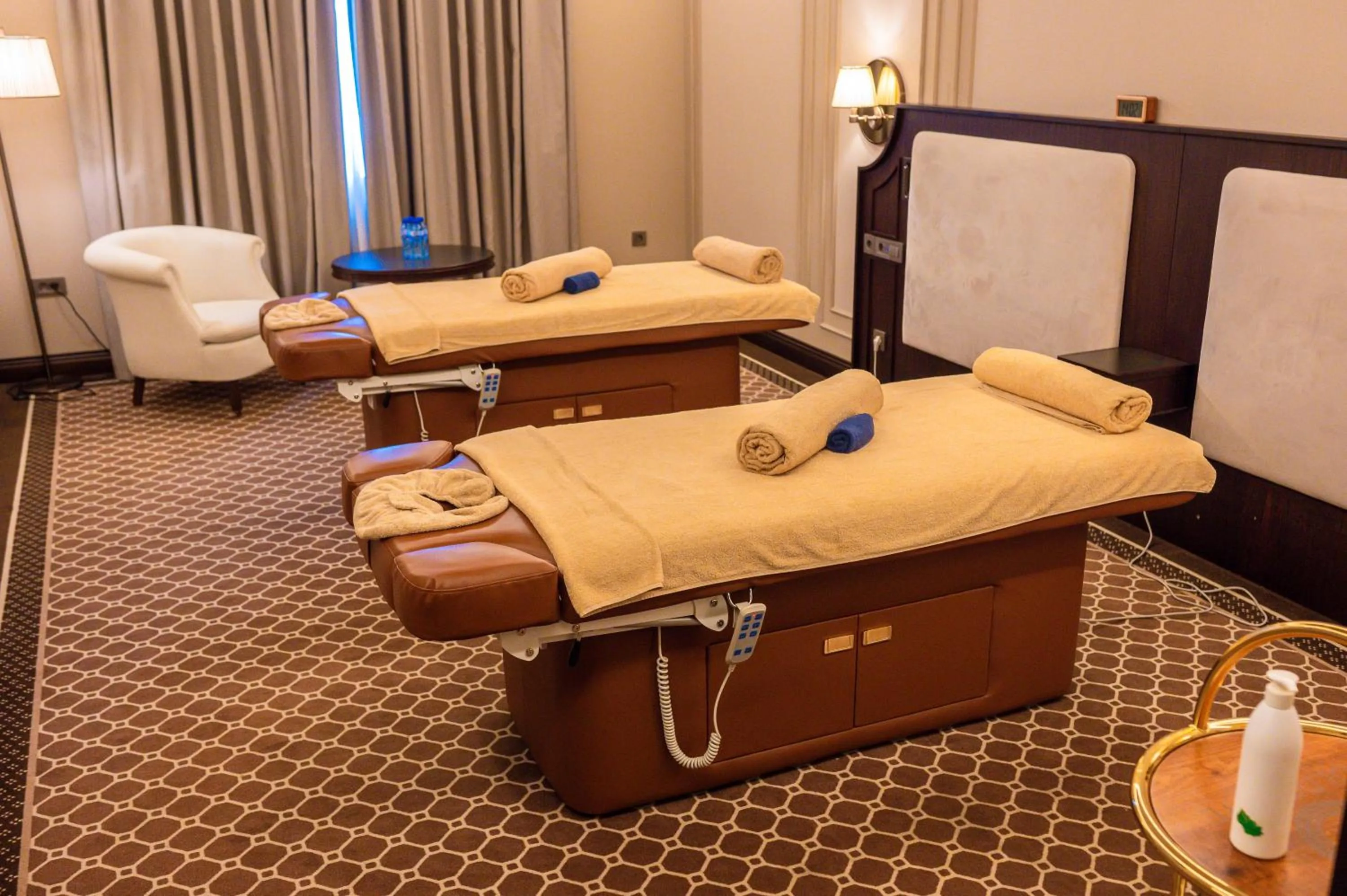 GoldenEye Hotel & Casino