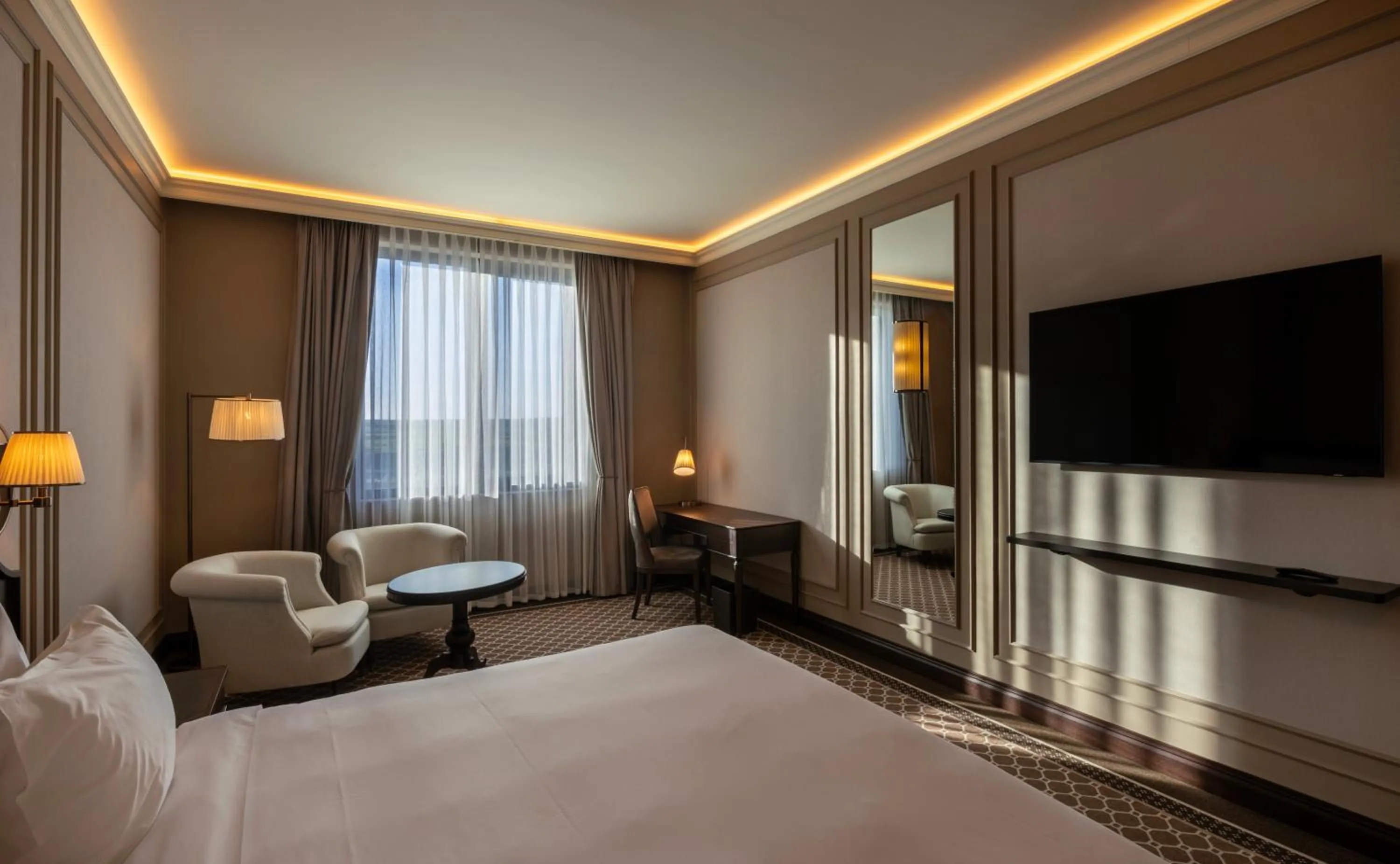 Bed in GoldenEye Hotel & Casino