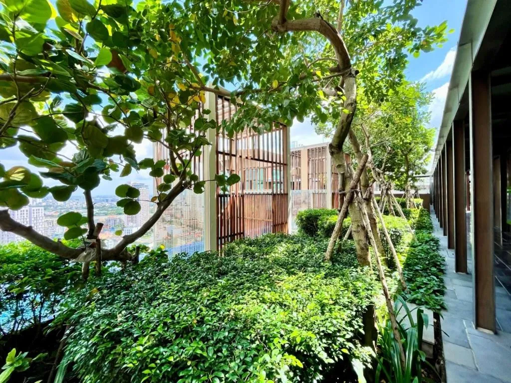 Day in Homie's Dedge Thao Dien Luxury Apartment