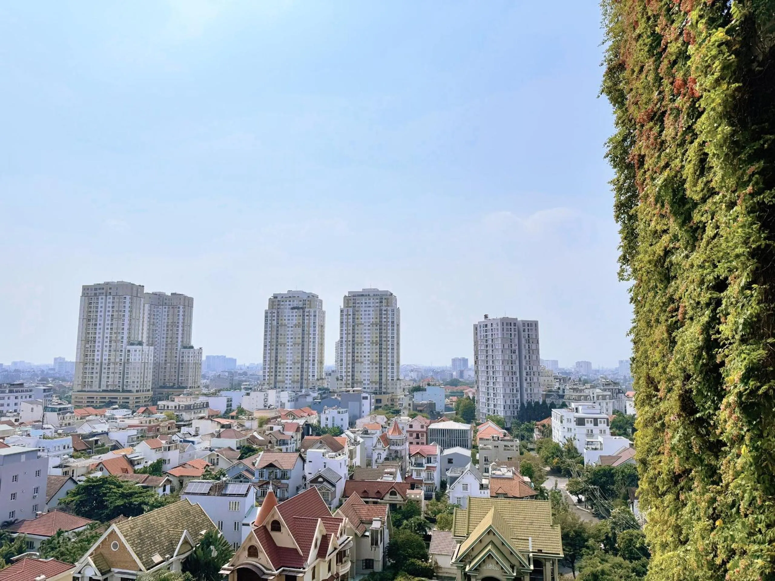 City view in Homie's Dedge Thao Dien Luxury Apartment