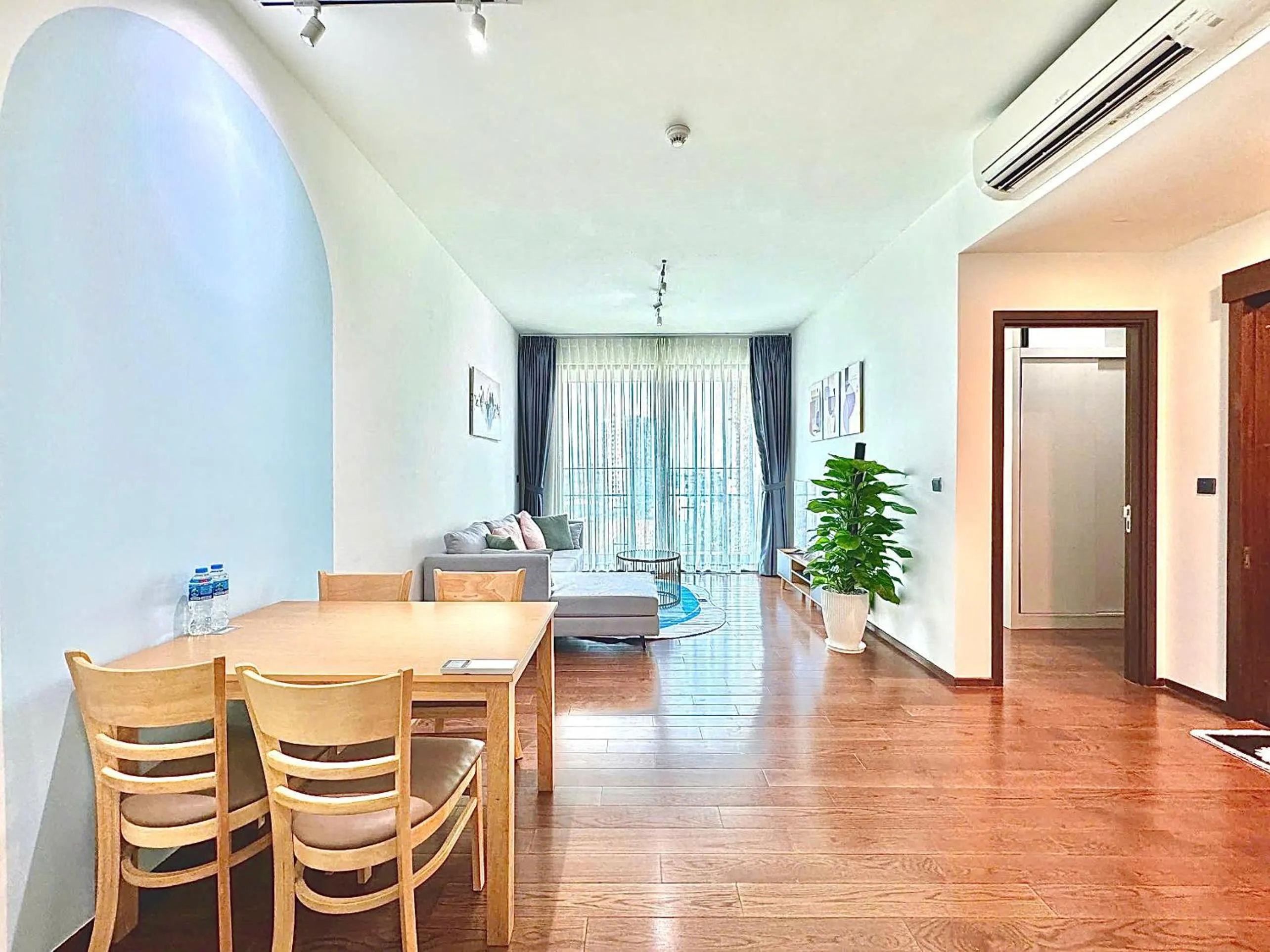Homie's Dedge Thao Dien Luxury Apartment