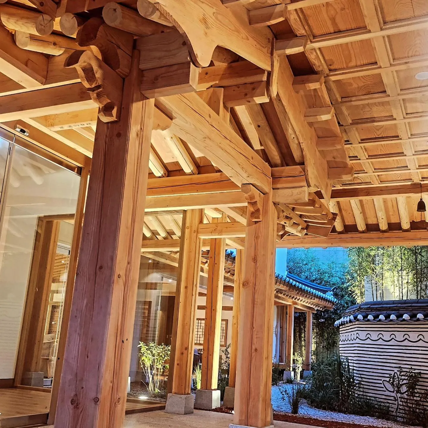 Garden in Hanok Hotel DAAM Seoul