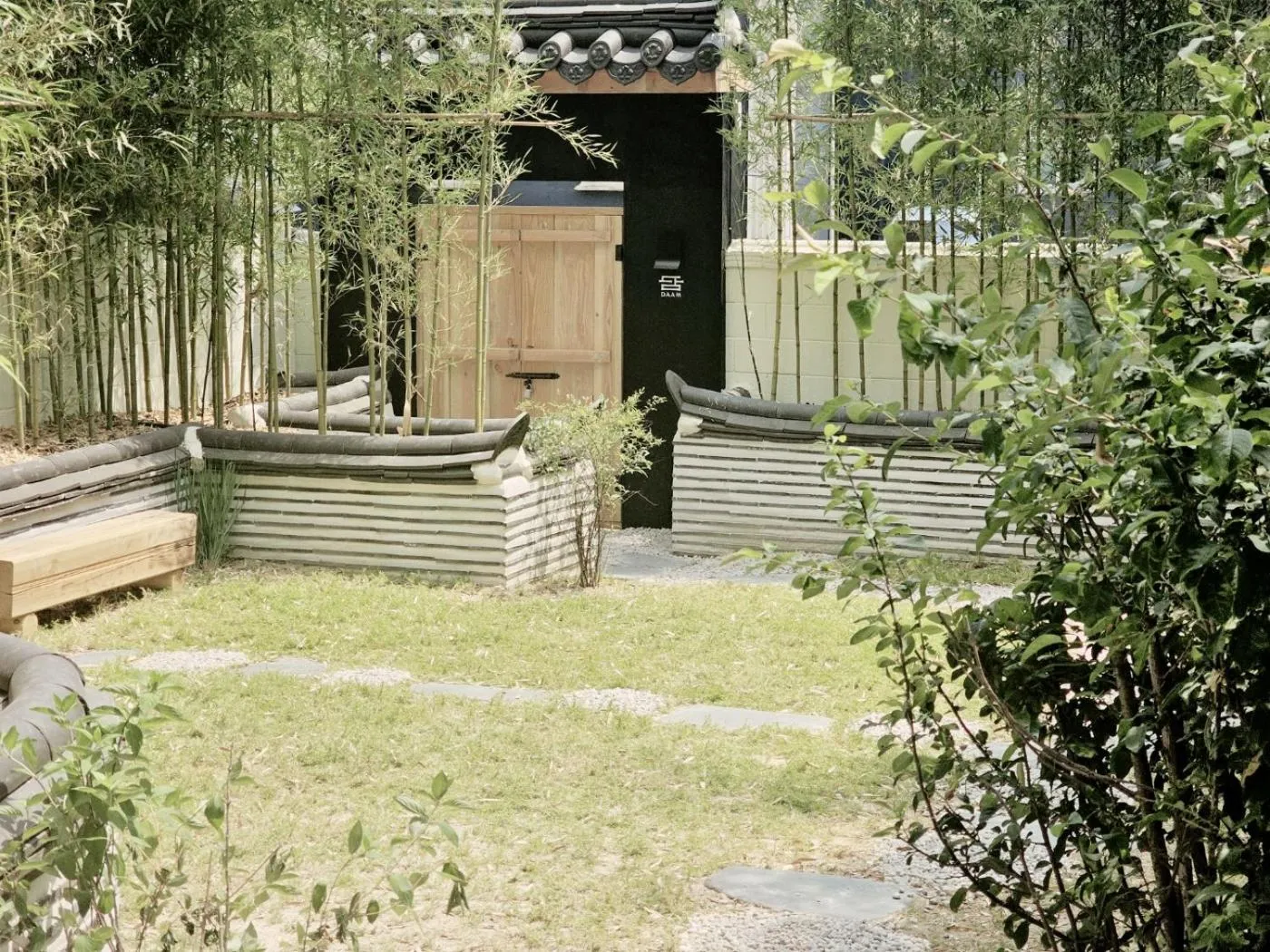 Garden in Hanok Hotel DAAM Seoul