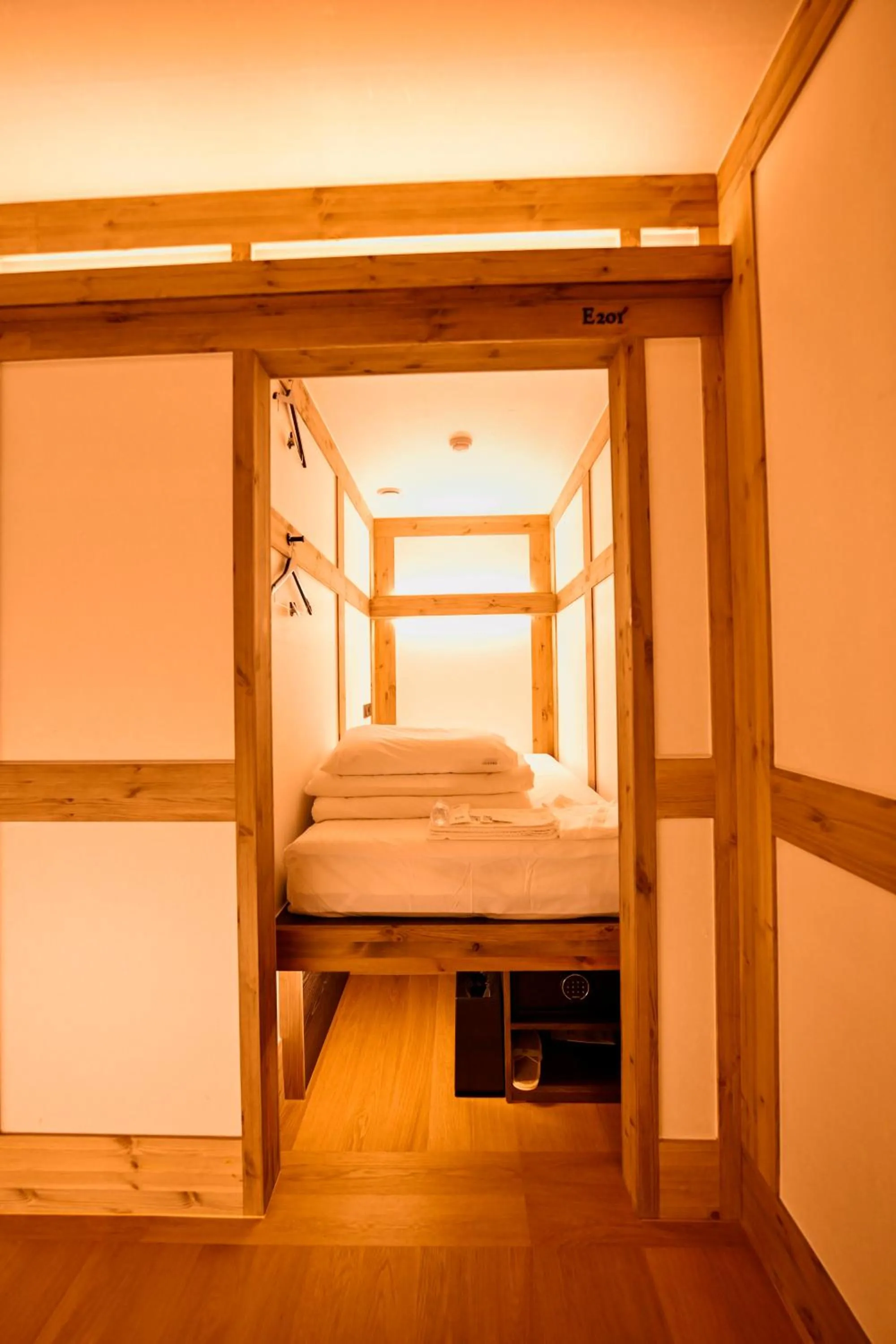 Photo of the whole room, Bed in Hanok Hotel DAAM Seoul