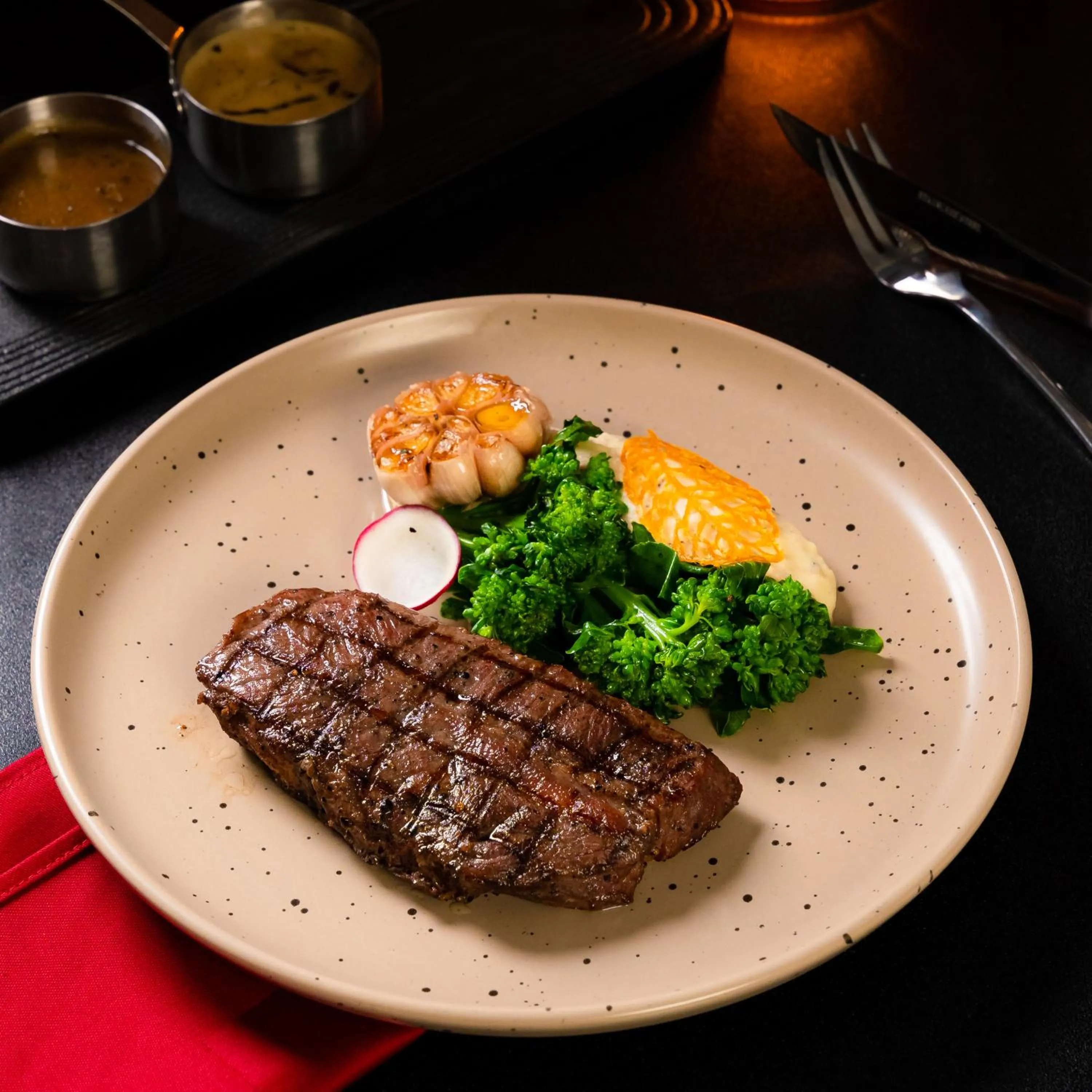 Restaurant/places to eat in Love St - Hanoi Hotel