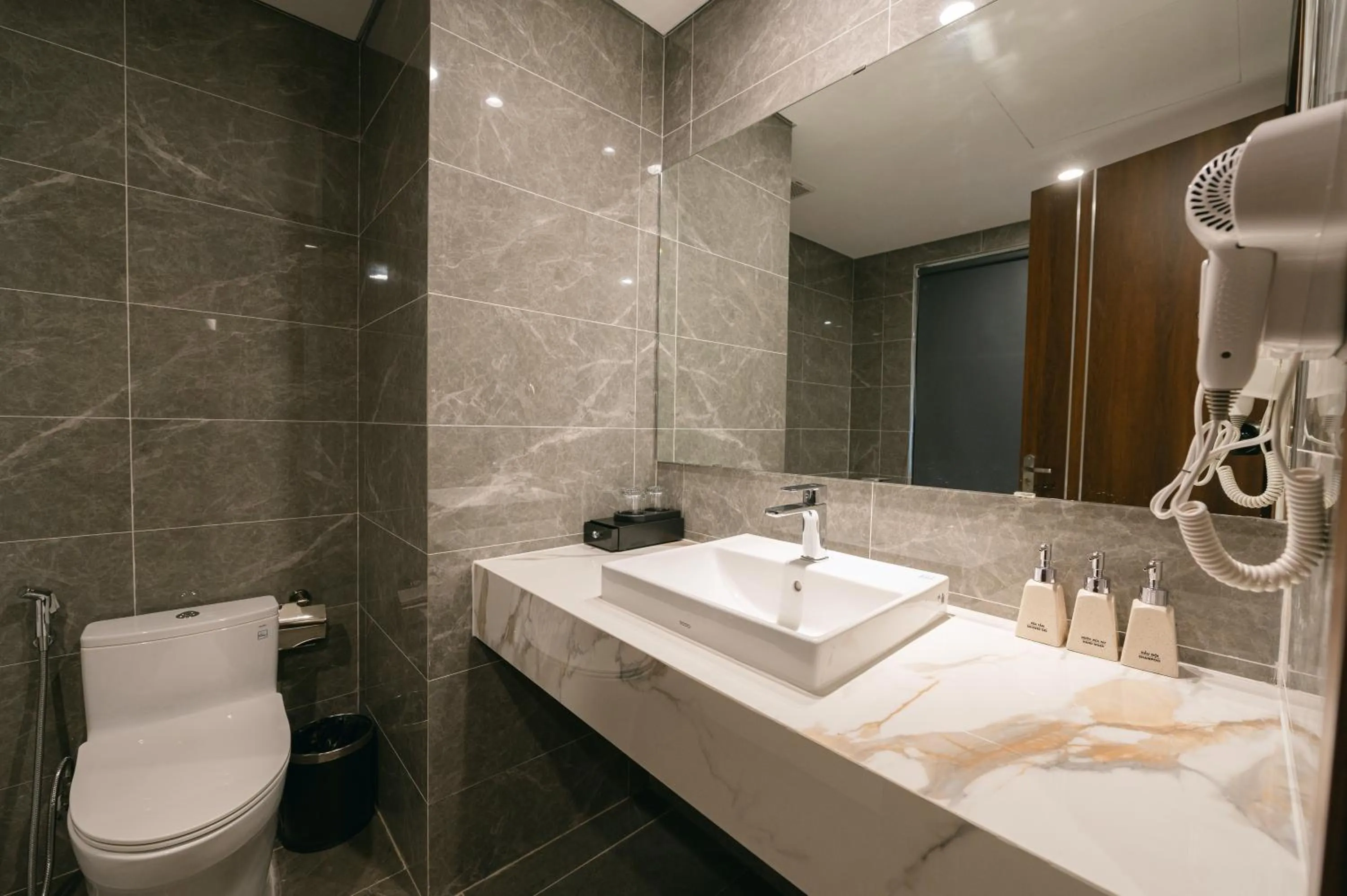 Bathroom in Love St - Hanoi Hotel