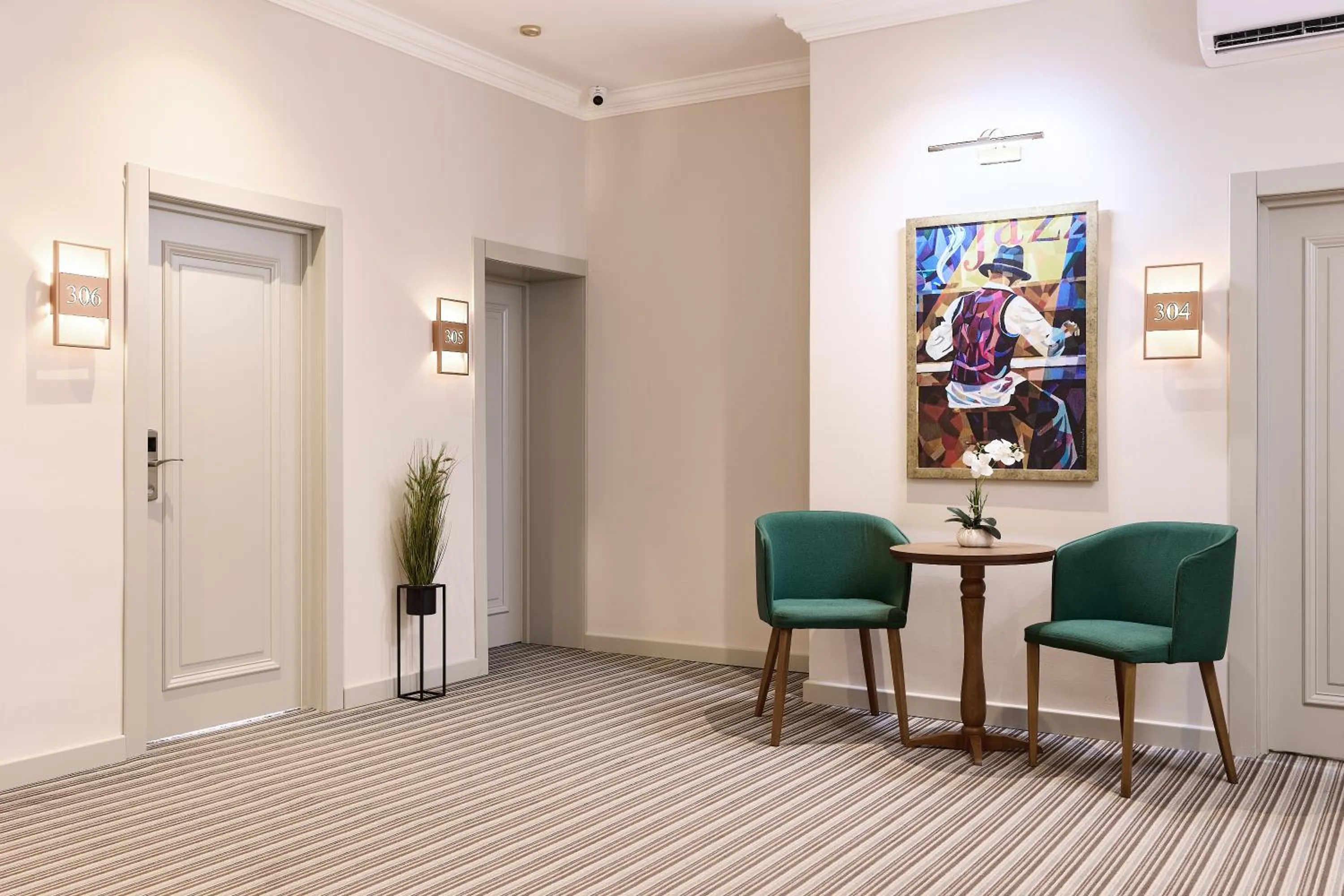 Maestro Address Hotel